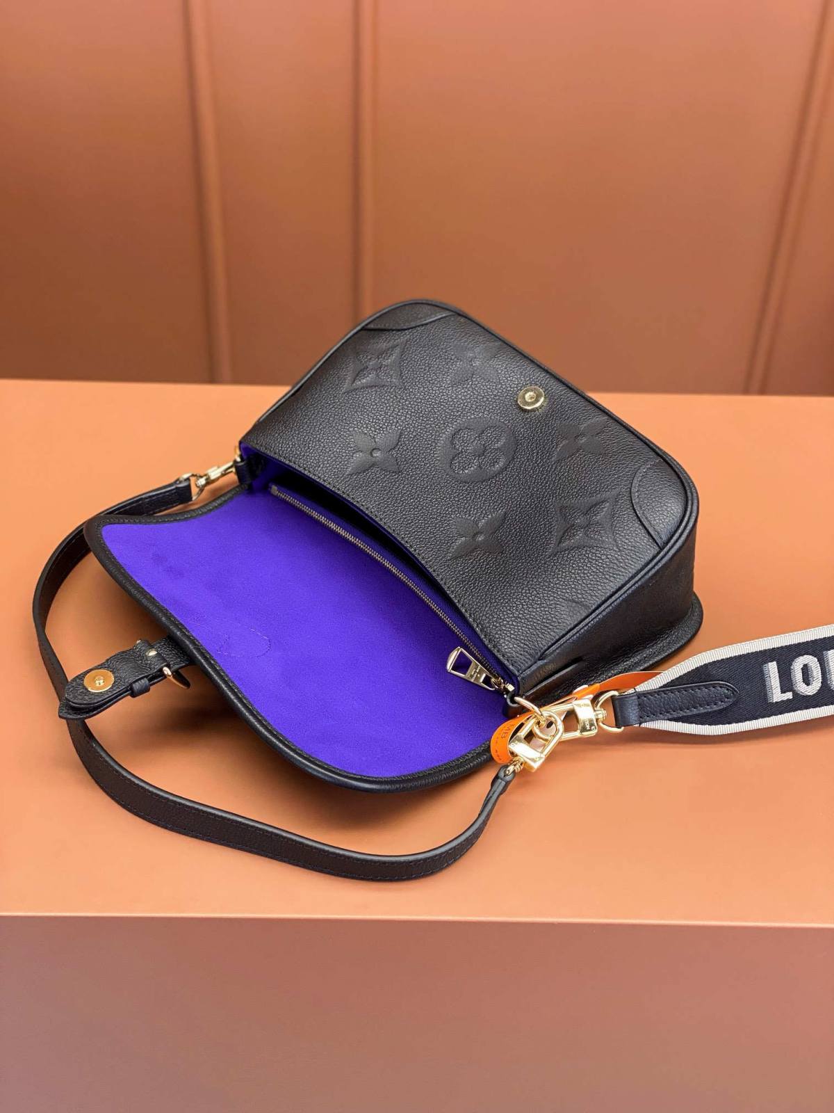 Ellebag’s 1:1 Replica of the Louis Vuitton DIANE Handbag M46386: A Craftsmanship Masterpiece(2025 Mar Updated)-Best Quality Fake Louis Vuitton Bag Online Store, Replica designer bag ru