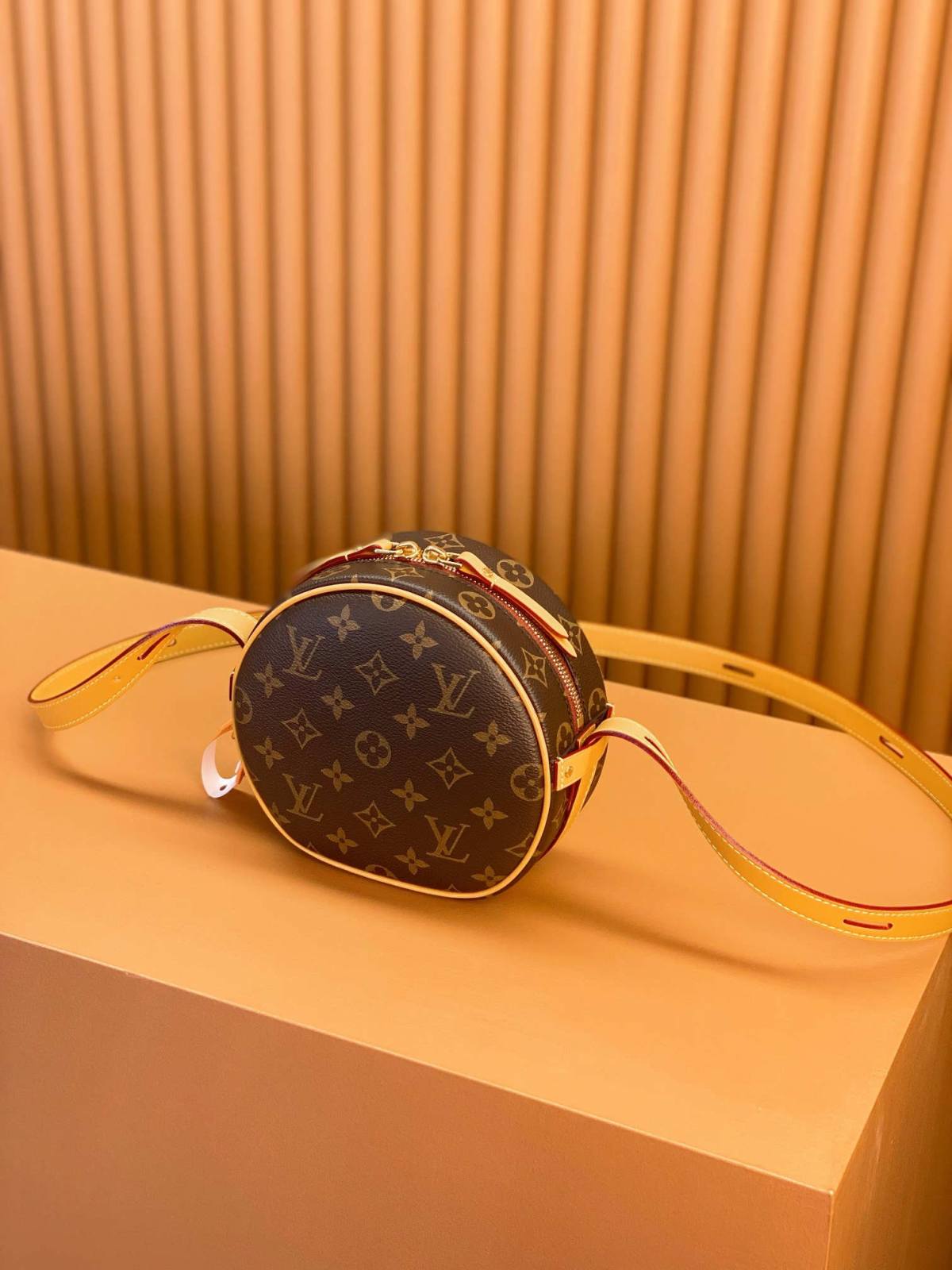 Ellebag’s 1:1 Replica of the Louis Vuitton M45149 Boite Chapeau Souple: A Journey of Craftsmanship and Precision(2025 Mar Updated)-En İyi Kalite Sahte Louis Vuitton Çanta Online Mağazası, Çoğaltma tasarımcı çanta ru