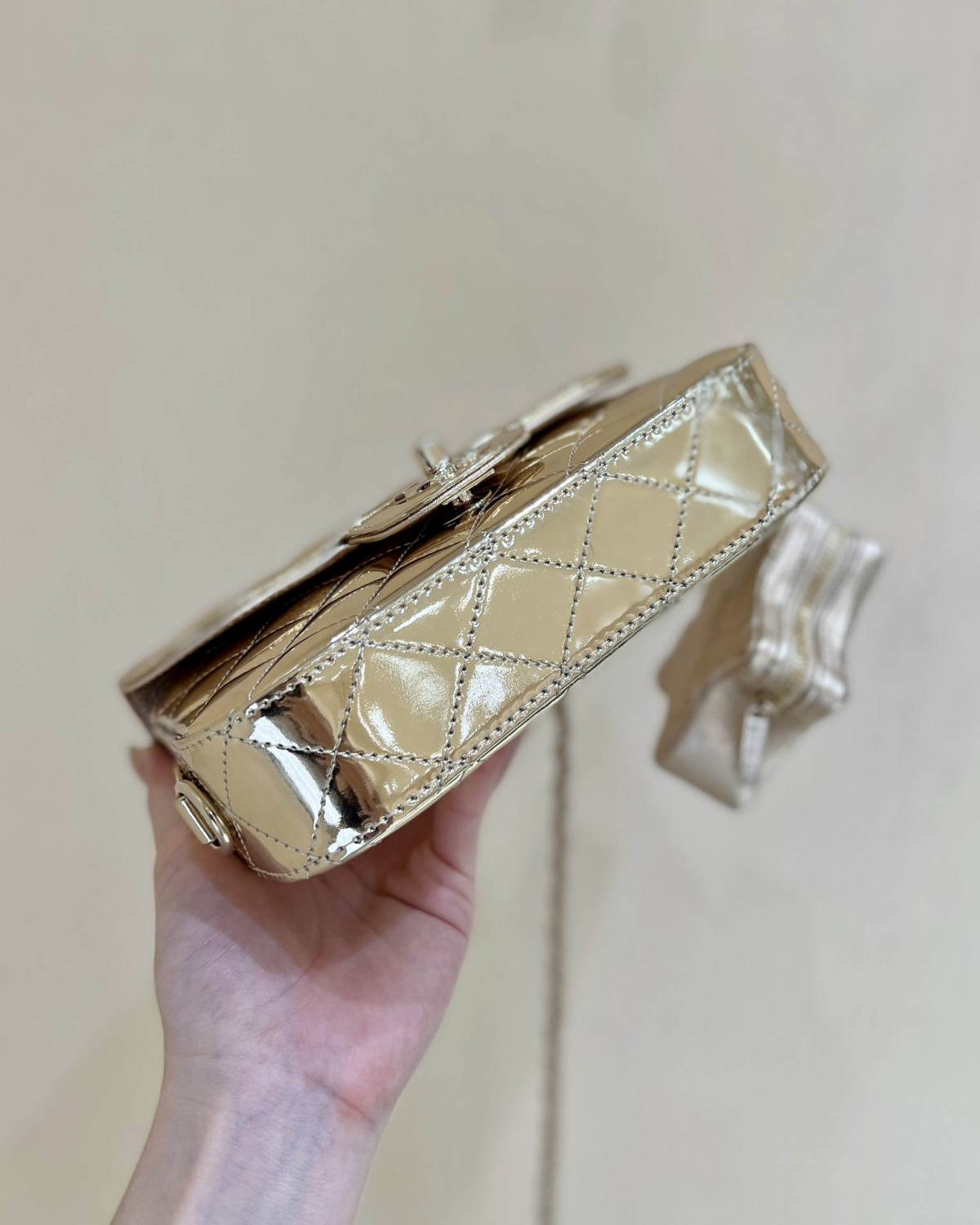 Exploring the Craftsmanship of Ellebag’s Top-Grade Replica: 24C Bag in Shiny Finish with Champagne Gold Hardware(2025 Mar Updated)-Best Quality Fake Louis Vuitton Bag Online Store, Replica designer bag ru