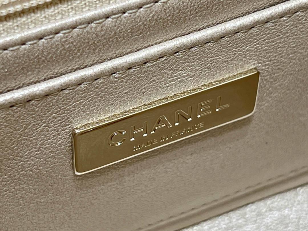 Exploring the Craftsmanship of Ellebag’s Top-Grade Replica: 24C Bag in Shiny Finish with Champagne Gold Hardware(2025 Mar Updated)-Best Quality Fake Louis Vuitton Bag Online Store, Replica designer bag ru