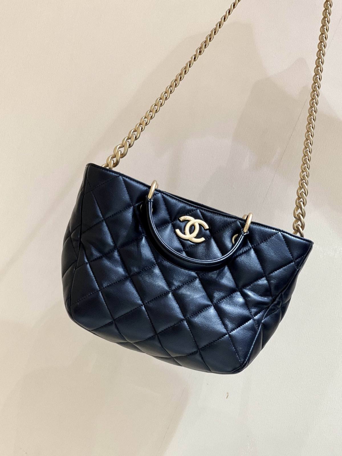 Exploring the Craftsmanship of Ellebag’s Top-Grade Replica: AS4188 Handbag in Black Lambskin with Gold Hardware(2025 Mar Updated)-Best Quality Fake Louis Vuitton Bag Online Store, Replica designer bag ru