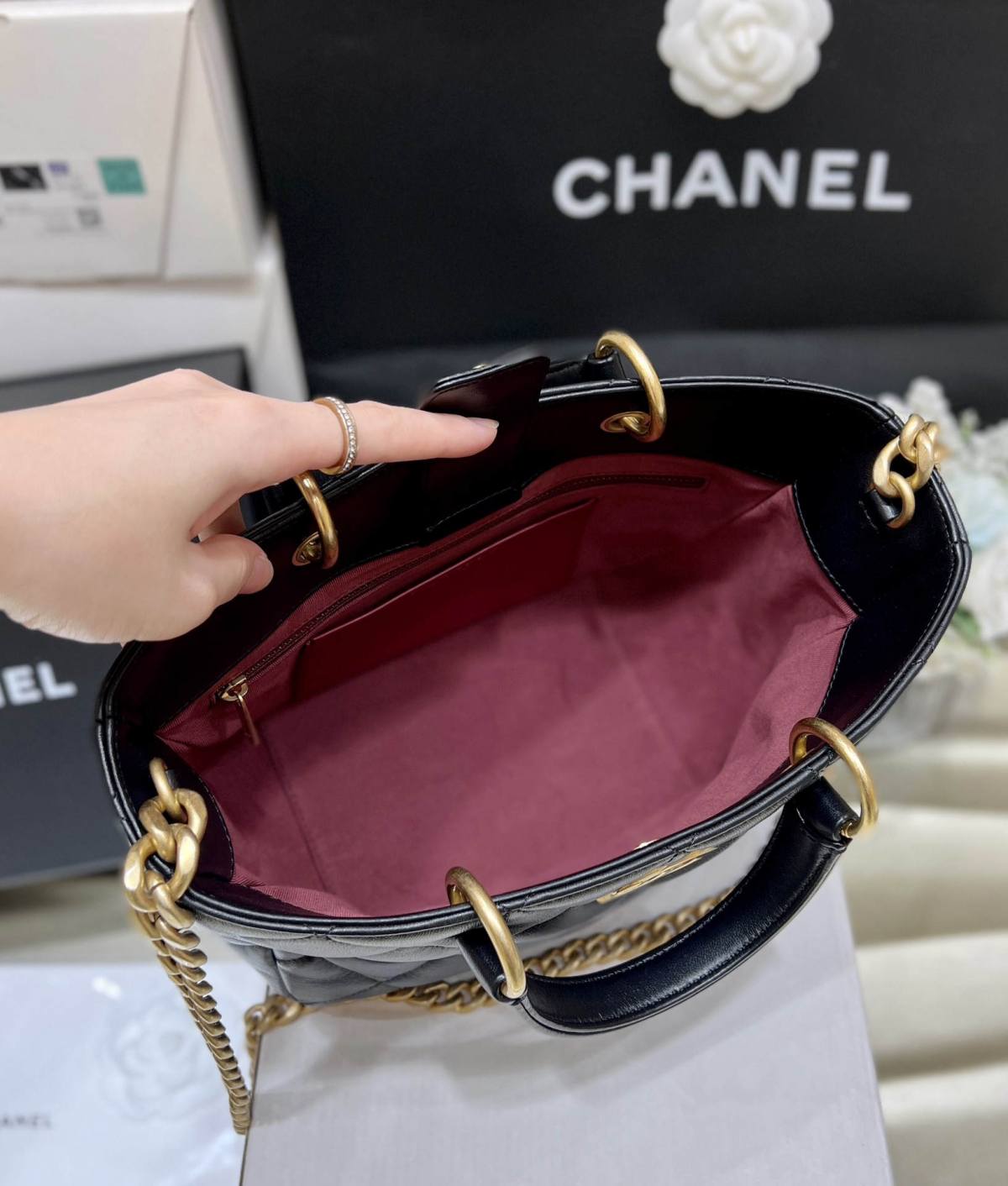 Exploring the Craftsmanship of Ellebag’s Top-Grade Replica: AS4188 Handbag in Black Lambskin with Gold Hardware(2025 Mar Updated)-Beste Qualität gefälschte Louis Vuitton-Taschen Online-Shop, Replik-Designer-Tasche ru