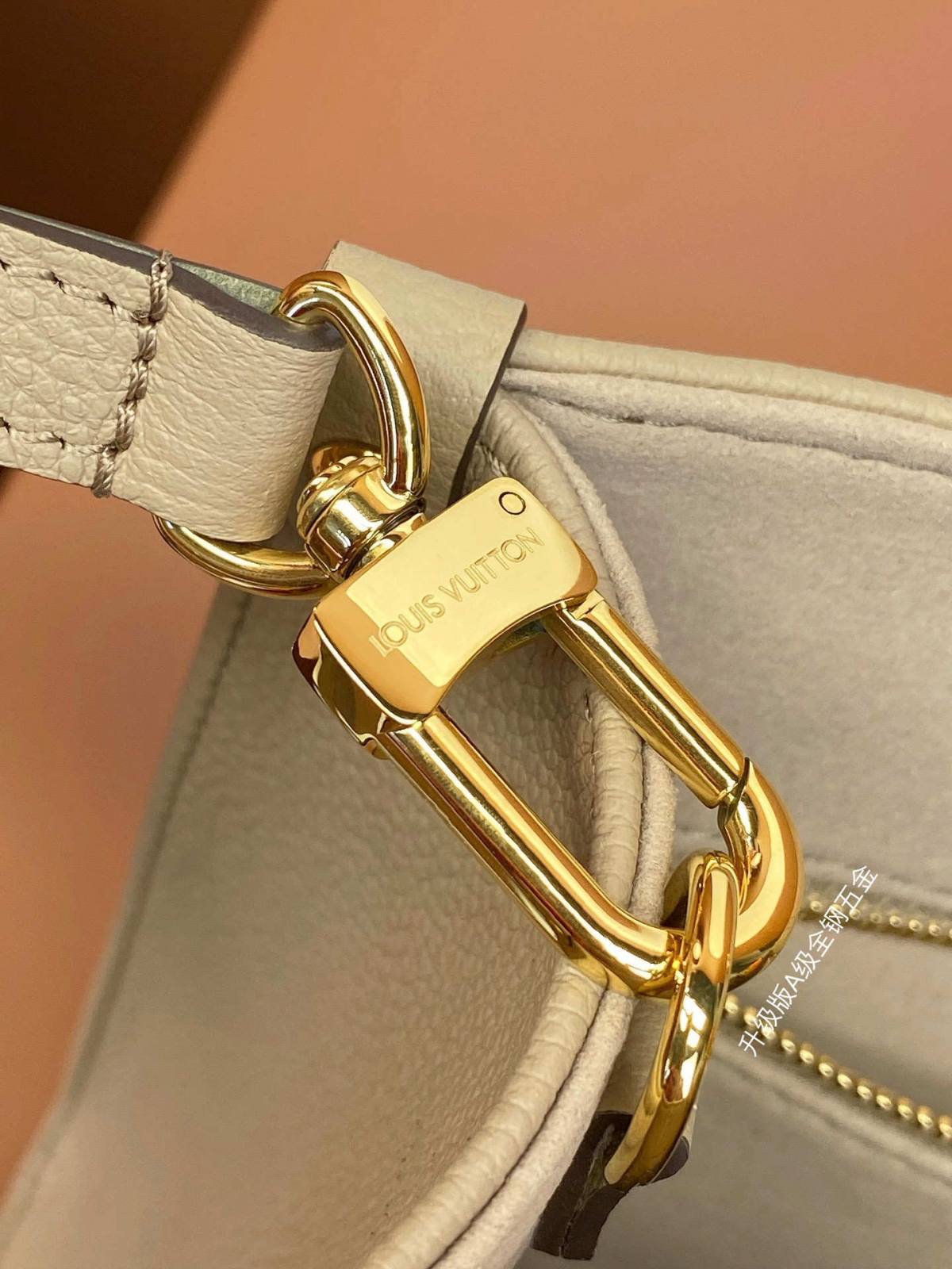 Ellebag’s 1:1 Replica of the Louis Vuitton M45779 ONTHEGO Mini Handbag: A Masterful Recreation of Timeless Luxury(2025 Mar Updated)-Լավագույն որակի կեղծ Louis Vuitton պայուսակների առցանց խանութ, Replica դիզայներական պայուսակ ru