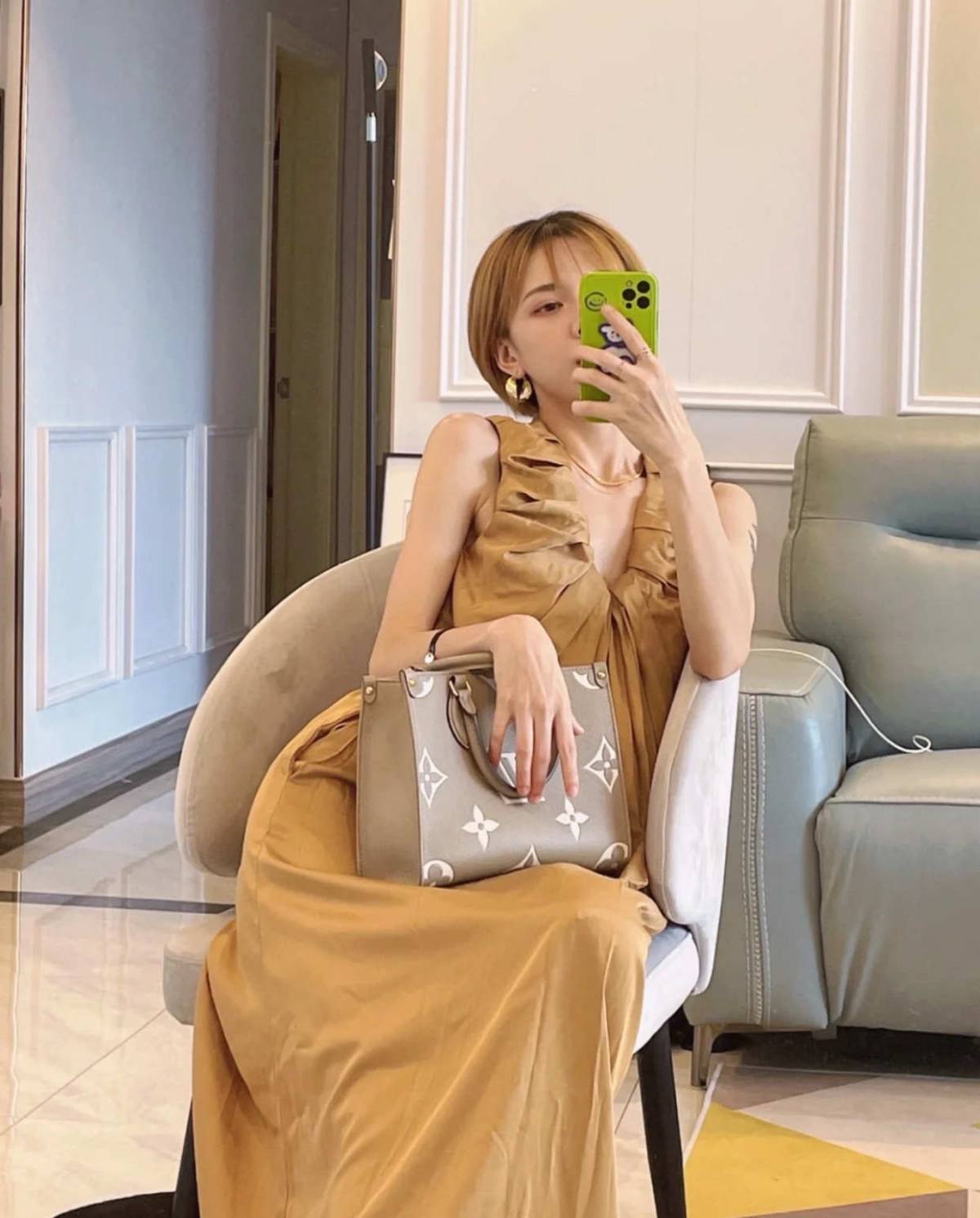 Ellebag’s 1:1 Replica of the Louis Vuitton M45779 ONTHEGO Mini Handbag: A Masterful Recreation of Timeless Luxury(2025 Mar Updated)-Toko Online Tas Louis Vuitton Palsu Kualitas Terbaik, Tas desainer replika ru