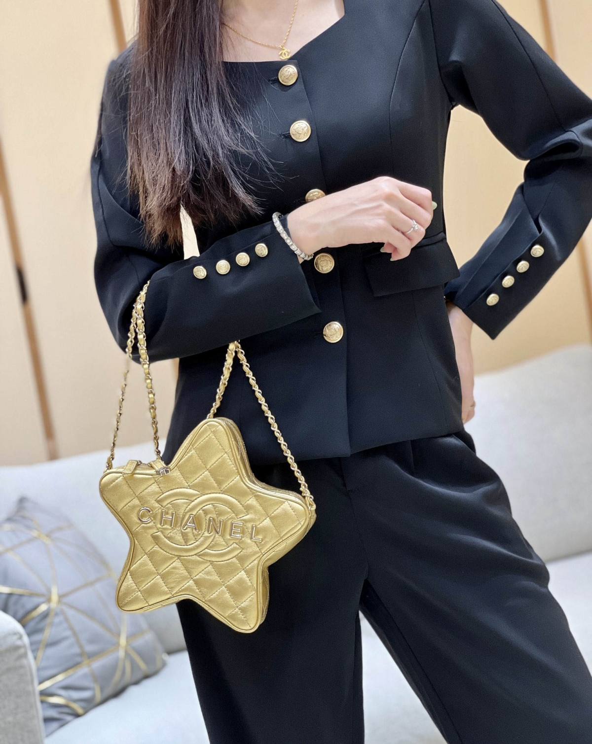 Exploring the Craftsmanship of Ellebag’s Top-Grade Replica: AS4579 Handbag in Shiny Finish with Champagne Gold Hardware(2025 Mar Updated)-بہترین معیار کا جعلی لوئس ووٹن بیگ آن لائن اسٹور، ریپلیکا ڈیزائنر بیگ آر یو