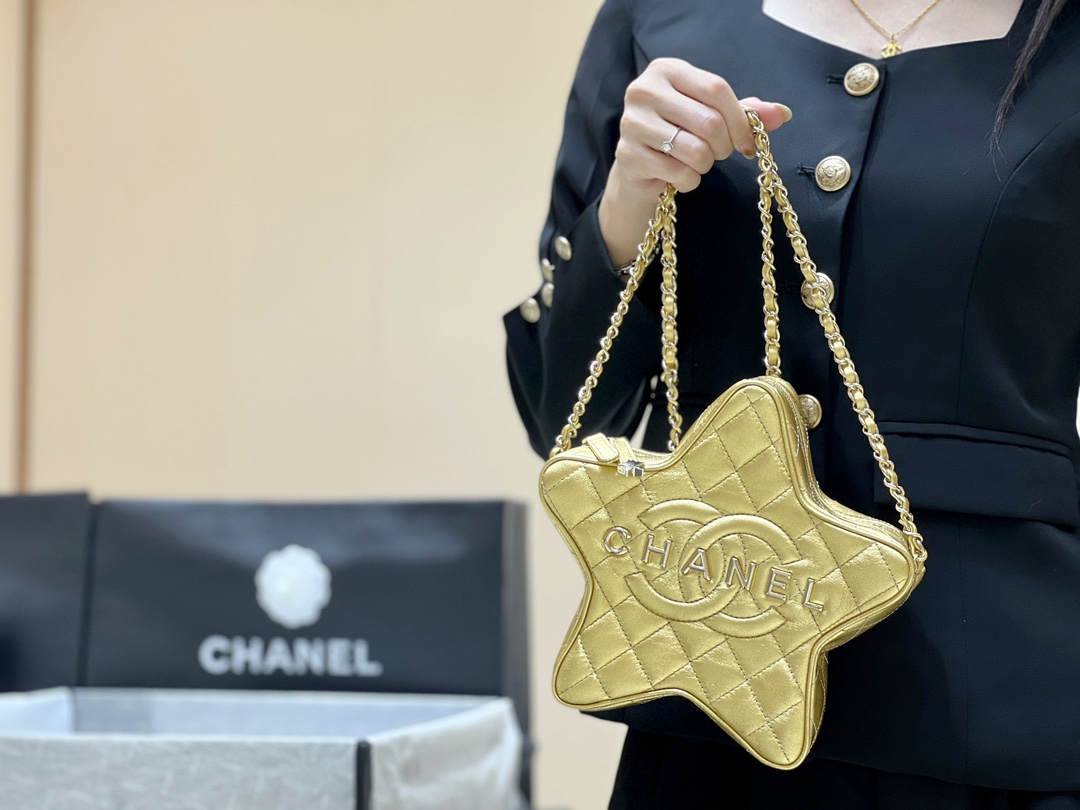 Exploring the Craftsmanship of Ellebag’s Top-Grade Replica: AS4579 Handbag in Shiny Finish with Champagne Gold Hardware(2025 Mar Updated)-Najlepsza jakość fałszywych torebek Louis Vuitton Sklep internetowy, projektant repliki torebki ru