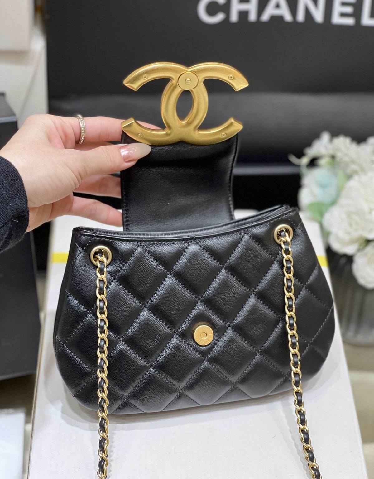 Exploring the Craftsmanship of Ellebag’s Top-Grade Replica: AS4609 Handbag in Black Lambskin with Gold Hardware(2025 Mar Updated)-ហាងអនឡាញកាបូប Louis Vuitton ក្លែងក្លាយដែលមានគុណភាពល្អបំផុត កាបូបអ្នករចនាម៉ូដចម្លង ru