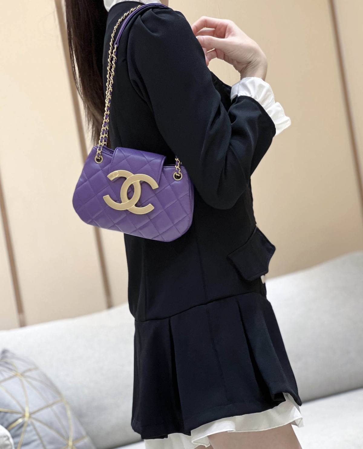 Exploring the Craftsmanship of Ellebag’s Top-Grade Replica: AS4609 Handbag in Purple Lambskin with Gold Hardware(2025 Mar Updated)-Best Quality Replica designer Bag factory in China