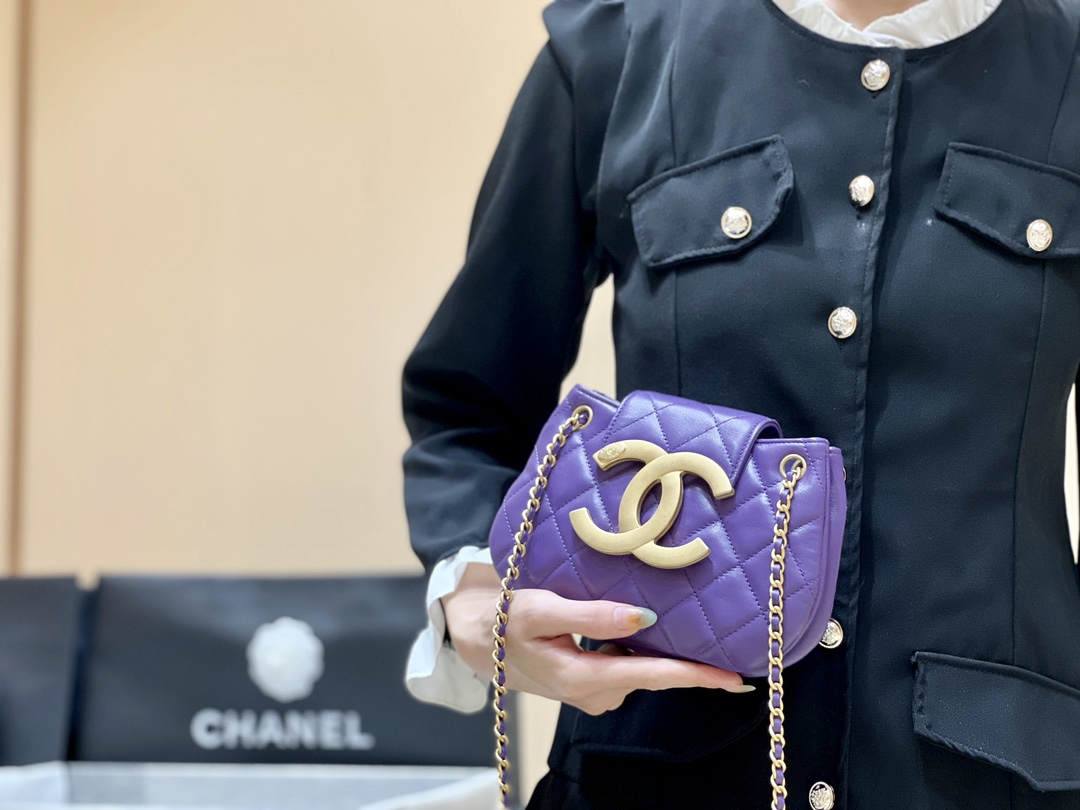 Exploring the Craftsmanship of Ellebag’s Top-Grade Replica: AS4609 Handbag in Purple Lambskin with Gold Hardware(2025 Mar Updated)-Best Quality Replica designer Bag factory in China