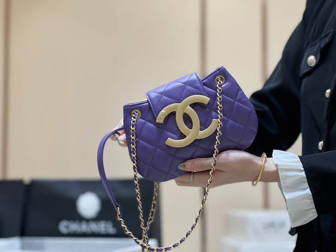 Exploring the Craftsmanship of Ellebag’s Top-Grade Replica: AS4609 Handbag in Purple Lambskin with Gold Hardware(2025 Mar Updated)-Dyqani në internet i çantave të rreme Louis Vuitton me cilësi më të mirë, çanta modeli kopje ru