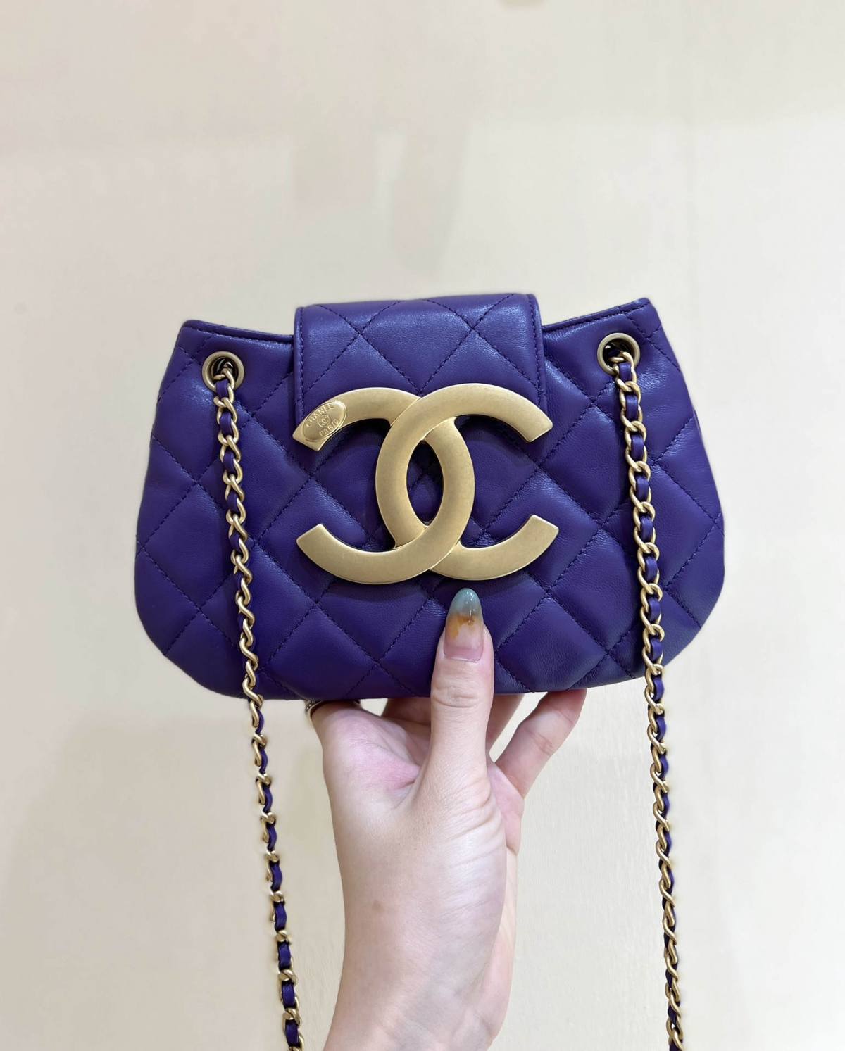 Exploring the Craftsmanship of Ellebag’s Top-Grade Replica: AS4609 Handbag in Purple Lambskin with Gold Hardware(2025 Mar Updated)-Best Quality Replica designer Bag factory in China