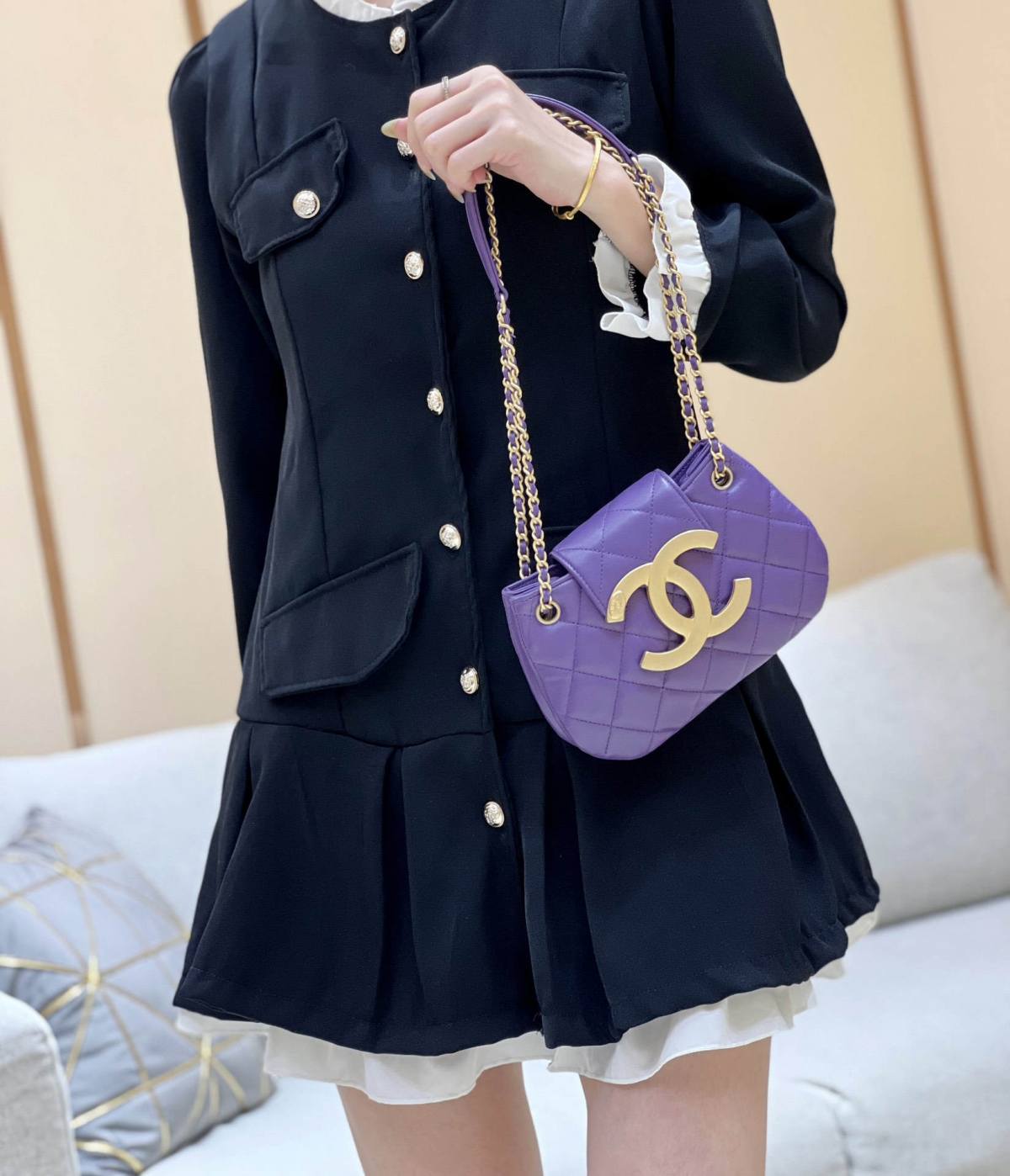 Exploring the Craftsmanship of Ellebag’s Top-Grade Replica: AS4609 Handbag in Purple Lambskin with Gold Hardware(2025 Mar Updated)-Dyqani në internet i çantave të rreme Louis Vuitton me cilësi më të mirë, çanta modeli kopje ru