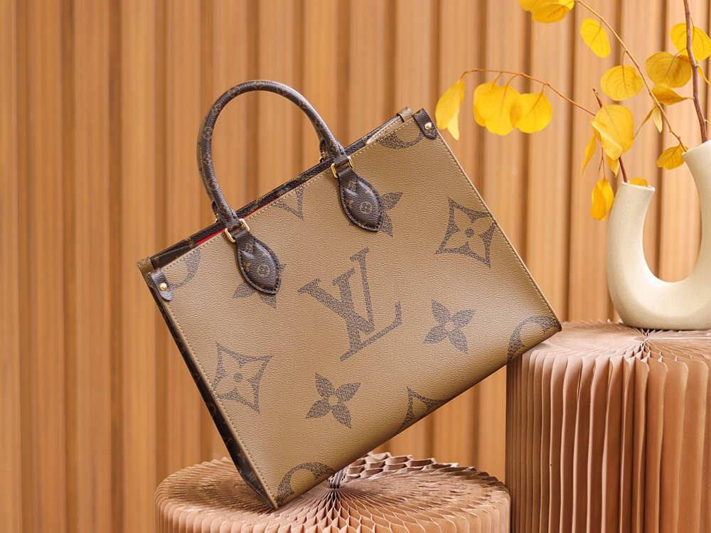 Ellebag’s 1:1 Replica of the Louis Vuitton OnTheGo Tote M44576: Precision and Craftsmanship in Every Detail （M44576 M45321 M45039 M45320）(2025 Mar Updated)-Dyqani në internet i çantave të rreme Louis Vuitton me cilësi më të mirë, çanta modeli kopje ru