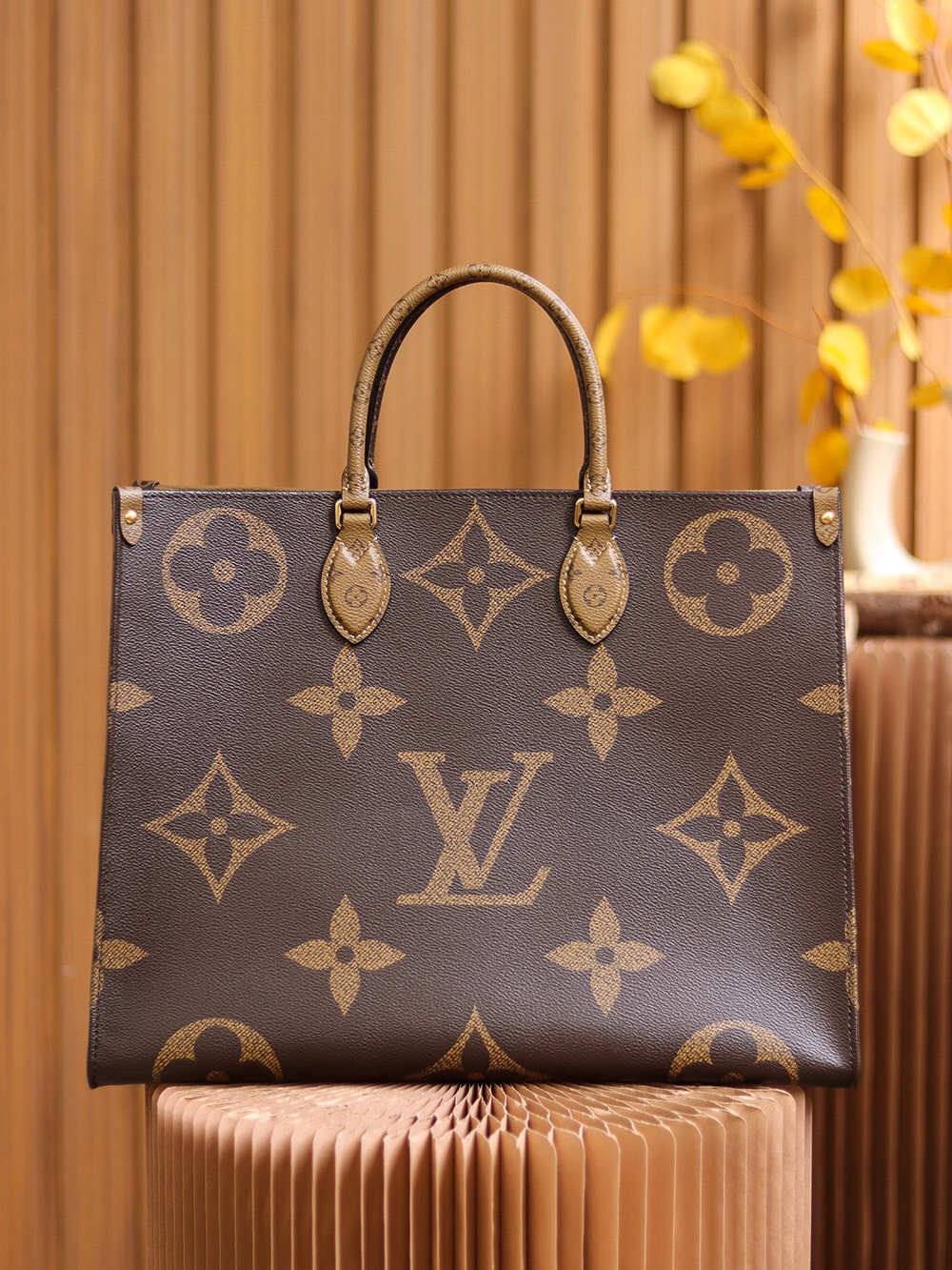 Ellebag’s 1:1 Replica of the Louis Vuitton OnTheGo Tote M44576: Precision and Craftsmanship in Every Detail （M44576 M45321 M45039 M45320）(2025 Mar Updated)-အရည်အသွေးအကောင်းဆုံးအတု Louis Vuitton Bag အွန်လိုင်းစတိုး၊ ပုံစံတူဒီဇိုင်နာအိတ် ru