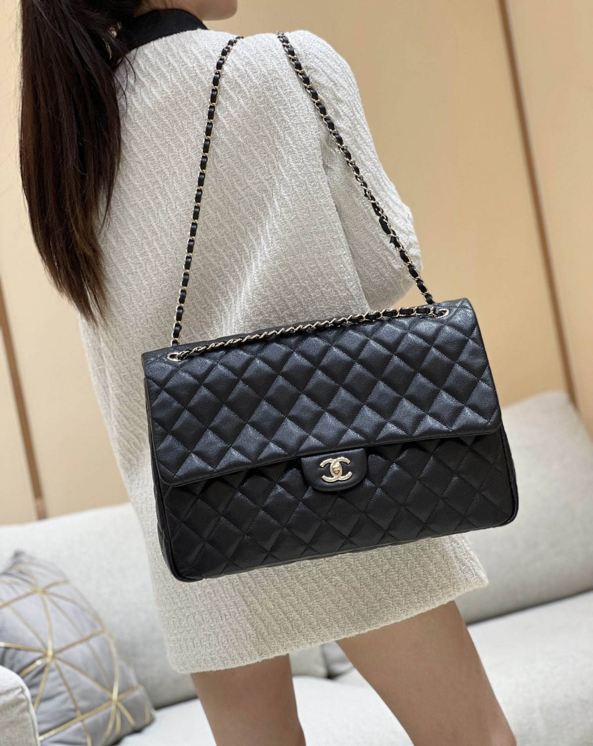 Exploring the Craftsmanship of Ellebag’s Top-Grade Replica: AS4661 Handbag in Black Caviar Leather with Champagne Gold Hardware(2025 Mar Updated)-Negozio in linea della borsa falsa di Louis Vuitton di migliore qualità, borsa del progettista della replica ru