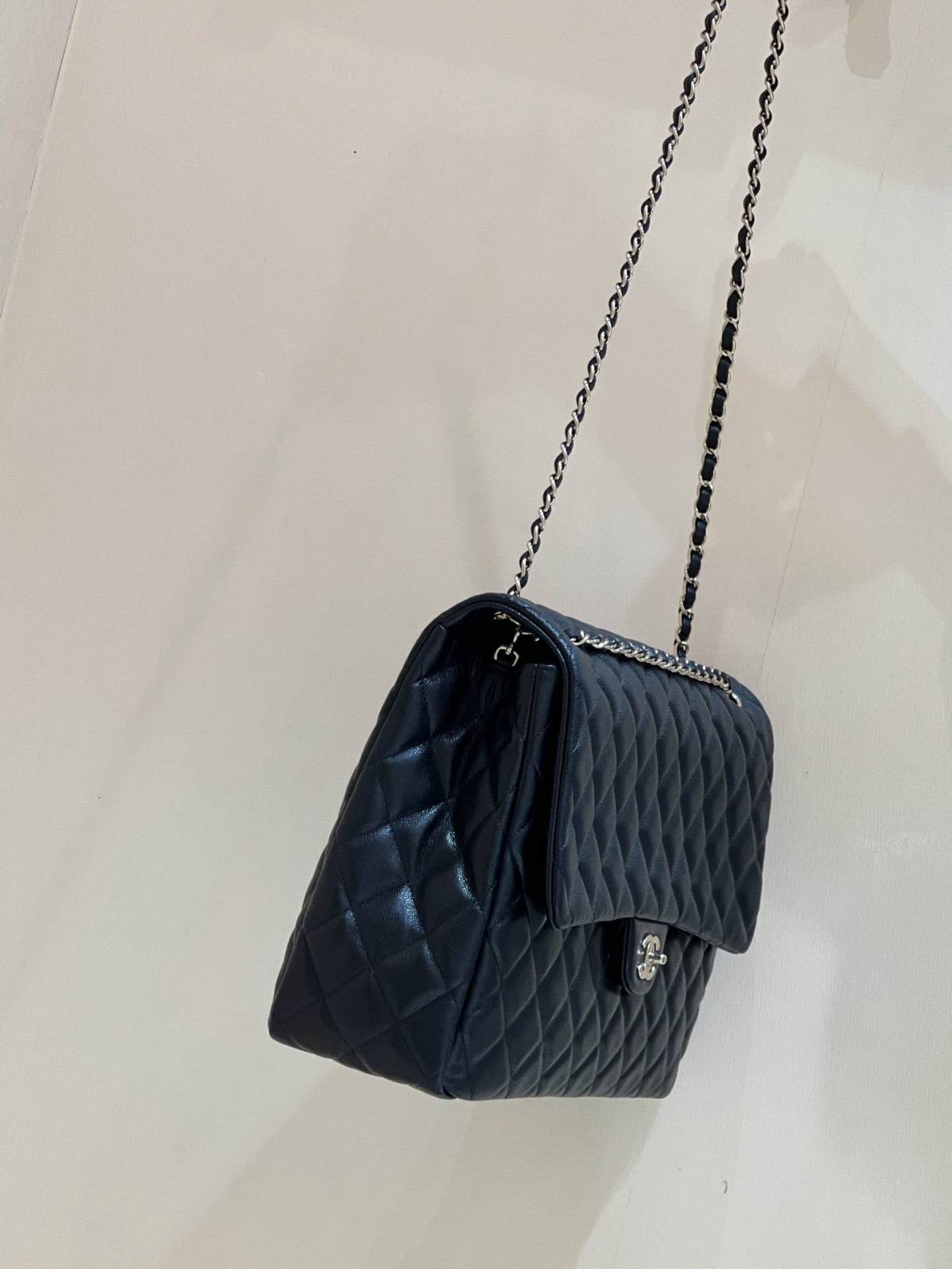 Exploring the Craftsmanship of Ellebag’s Top-Grade Replica: AS4661 Handbag in Black Caviar Leather with Champagne Gold Hardware(2025 Mar Updated)-Negozio in linea della borsa falsa di Louis Vuitton di migliore qualità, borsa del progettista della replica ru