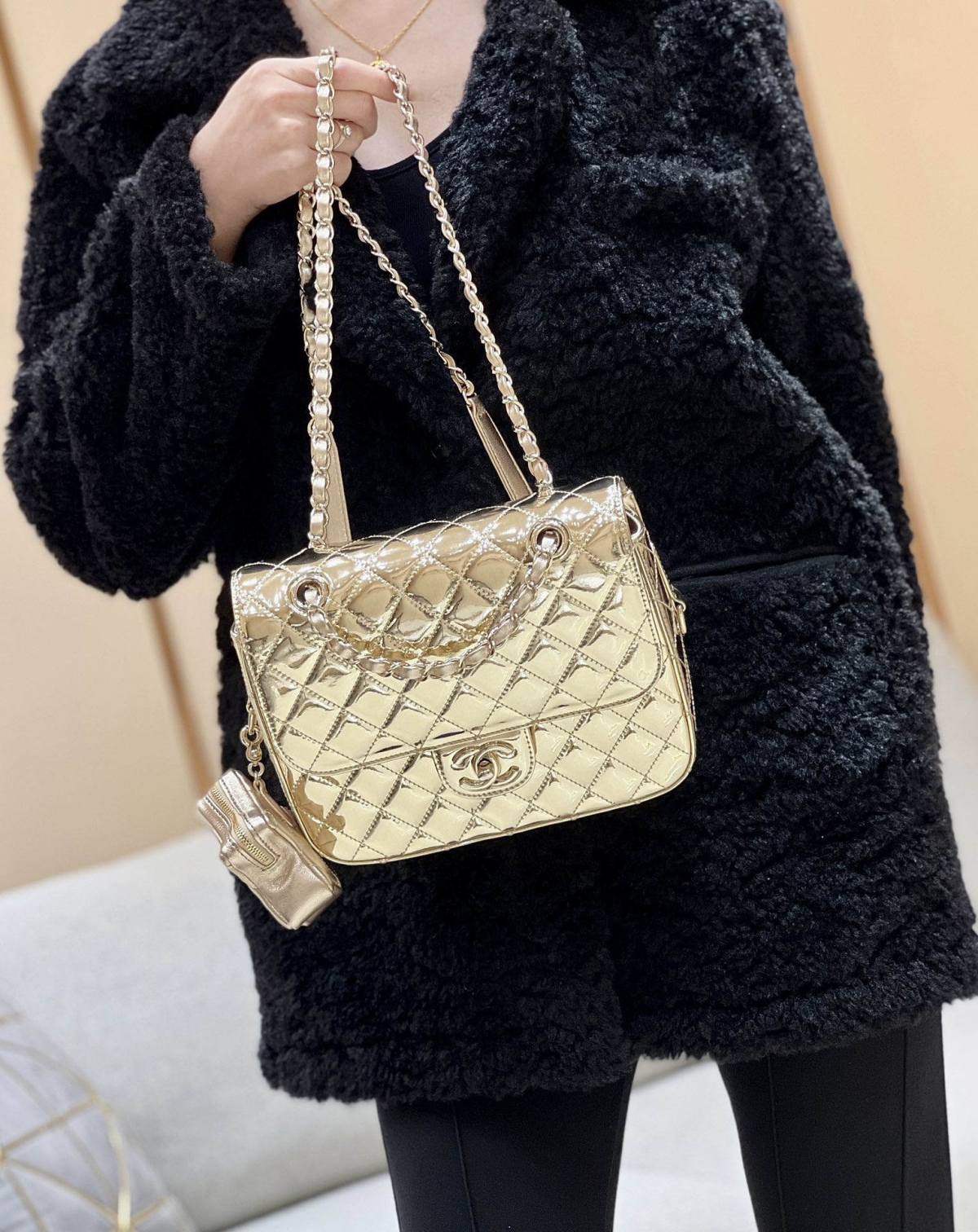 Exploring the Craftsmanship of Ellebag’s Top-Grade Replica: Backpack & Star Coin Purse in Champagne Lambskin with Gold Hardware(2025 Mar Updated)-Legjobb minőségű hamis Louis Vuitton táska online áruház, replika designer táska ru