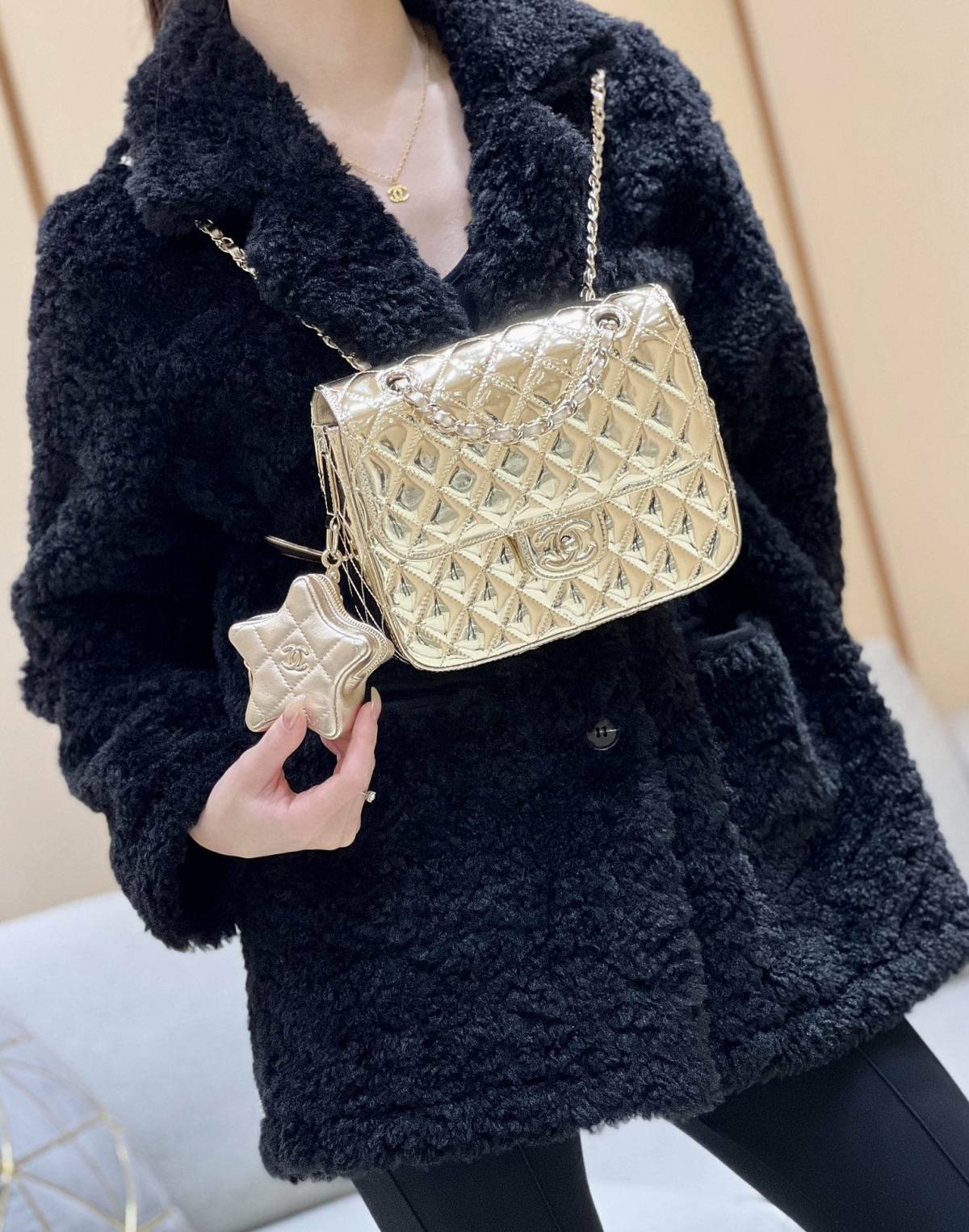 Exploring the Craftsmanship of Ellebag’s Top-Grade Replica: Backpack & Star Coin Purse in Champagne Lambskin with Gold Hardware(2025 Mar Updated)-Negozio in linea della borsa falsa di Louis Vuitton di migliore qualità, borsa del progettista della replica ru