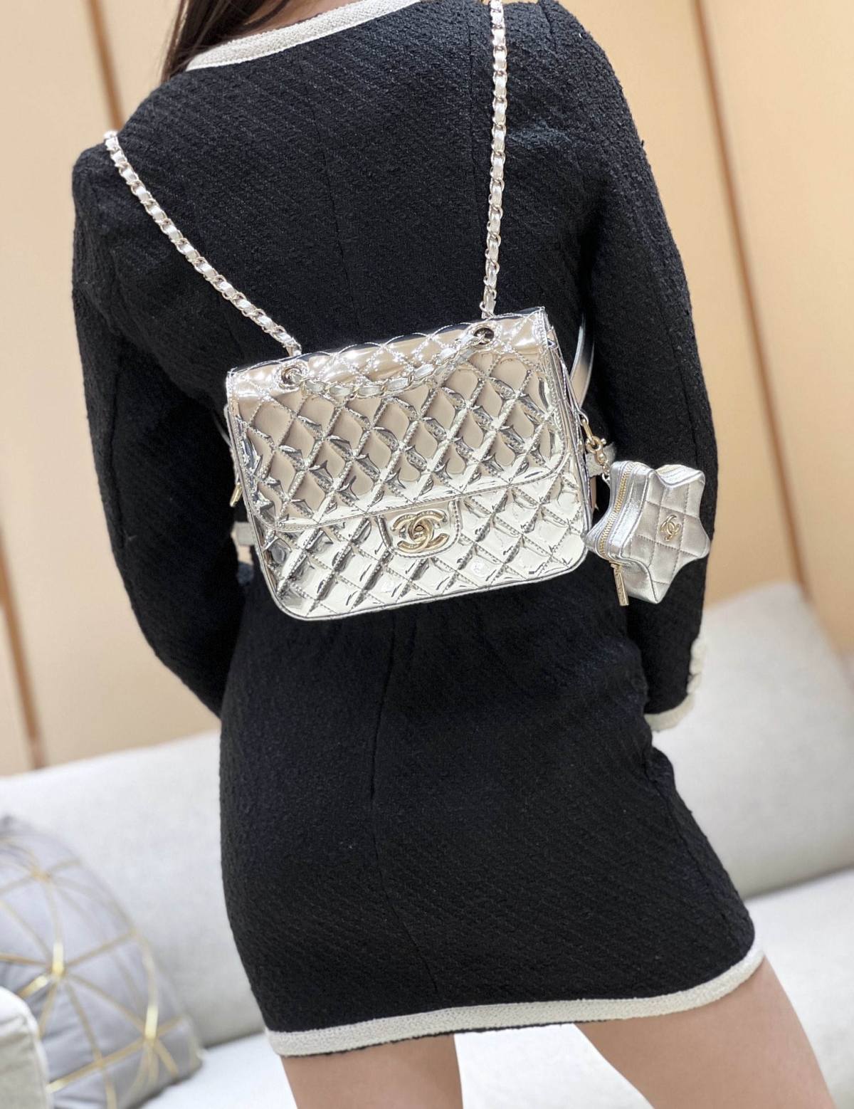 Exploring the Craftsmanship of Ellebag’s Top-Grade Replica: Backpack & Star Coin Purse in Silver Lambskin with Champagne Gold Hardware(2025 Mar Updated)-ʻOi aku ka maikaʻi o ka ʻeke Louis Vuitton ʻeke hoʻopunipuni ma ka hale kūʻai pūnaewele, ʻeke hoʻolālā kope ru