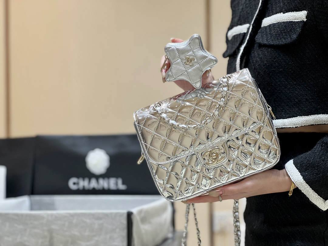 Exploring the Craftsmanship of Ellebag’s Top-Grade Replica: Backpack & Star Coin Purse in Silver Lambskin with Champagne Gold Hardware(2025 Mar Updated)-ఉత్తమ నాణ్యత నకిలీ లూయిస్ విట్టన్ బ్యాగ్ ఆన్‌లైన్ స్టోర్, రెప్లికా డిజైనర్ బ్యాగ్ రు