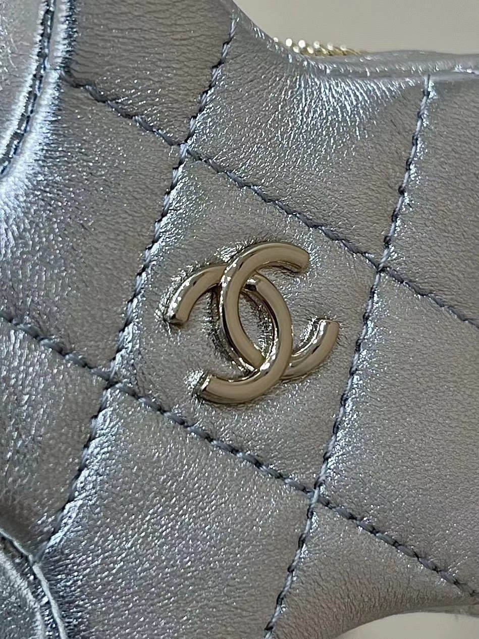 Exploring the Craftsmanship of Ellebag’s Top-Grade Replica: Backpack & Star Coin Purse in Silver Lambskin with Champagne Gold Hardware(2025 Mar Updated)-Լավագույն որակի կեղծ Louis Vuitton պայուսակների առցանց խանութ, Replica դիզայներական պայուսակ ru