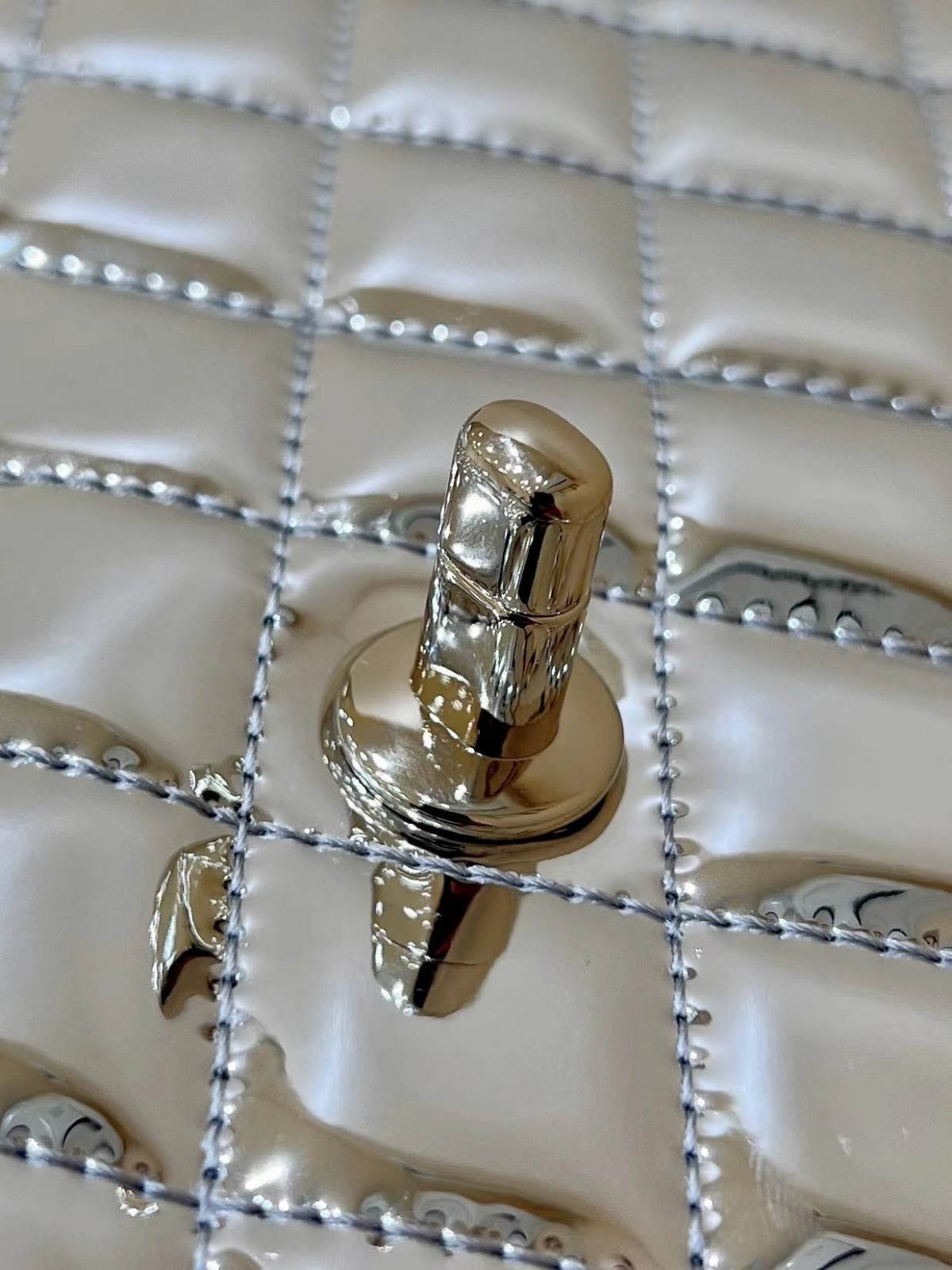 Exploring the Craftsmanship of Ellebag’s Top-Grade Replica: Backpack & Star Coin Purse in Silver Lambskin with Champagne Gold Hardware(2025 Mar Updated)-Լավագույն որակի կեղծ Louis Vuitton պայուսակների առցանց խանութ, Replica դիզայներական պայուսակ ru