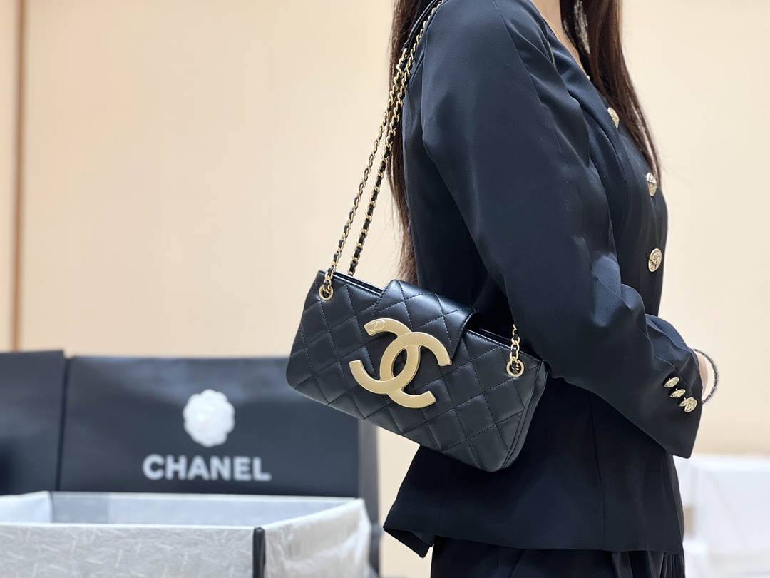 Exploring the Craftsmanship of Ellebag’s Top-Grade Replica: Baguette Bag in Black Lambskin with Gold Hardware(2025 Mar Updated)-Meilleure qualité de faux sac Louis Vuitton en ligne, réplique de sac de créateur ru