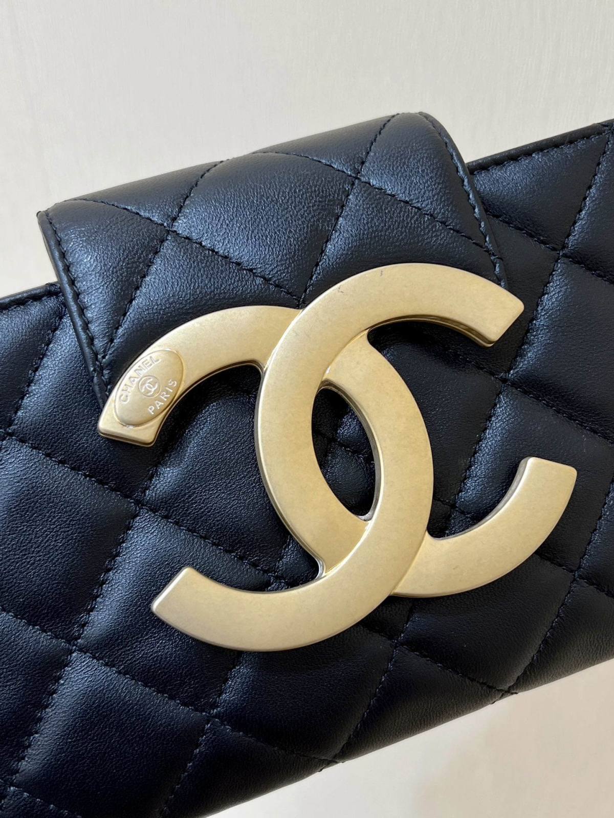 Exploring the Craftsmanship of Ellebag’s Top-Grade Replica: Baguette Bag in Black Lambskin with Gold Hardware(2025 Mar Updated)-Meilleure qualité de faux sac Louis Vuitton en ligne, réplique de sac de créateur ru