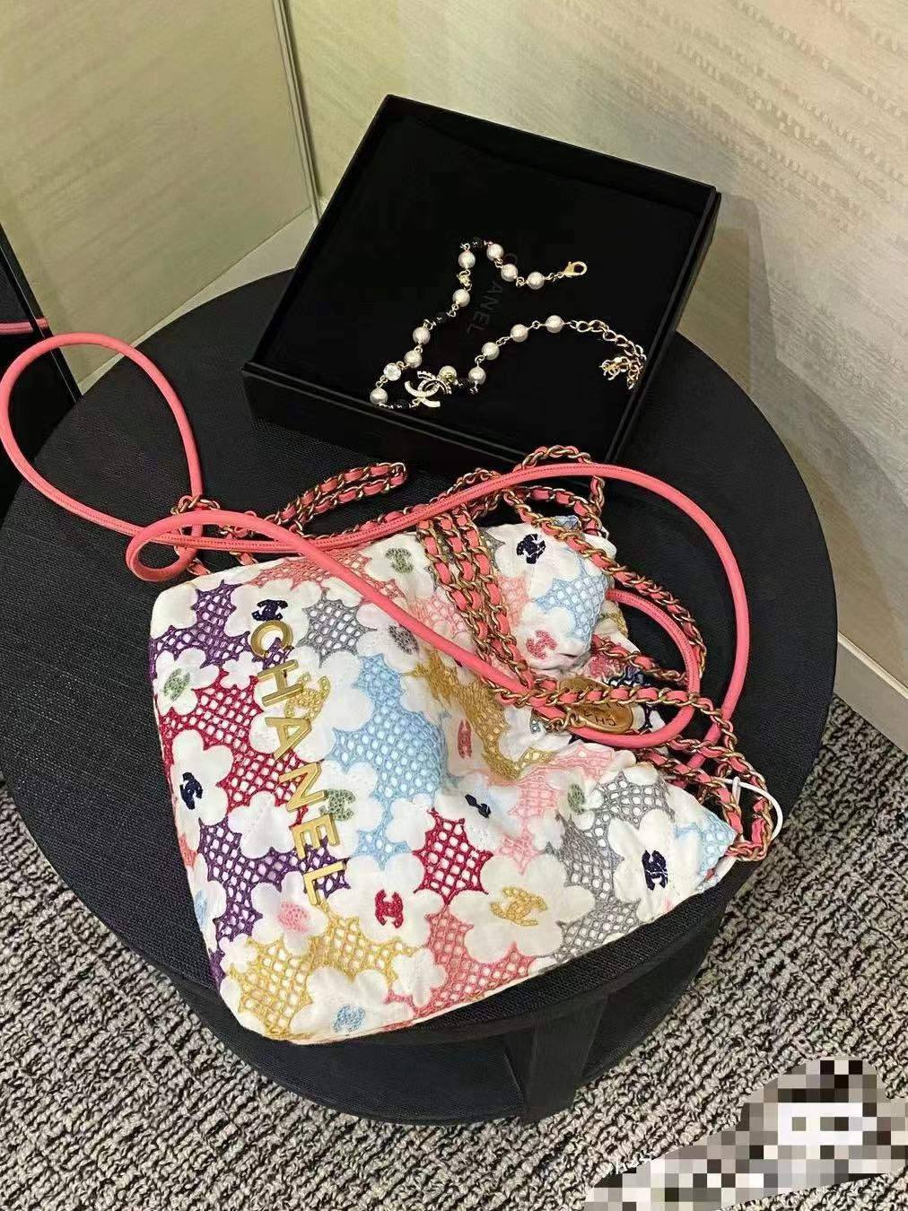 Ellebag Craftsmanship Story: Perfecting the Iconic Chanel 22 Bag with Floral Embroidery(2025 Apr Updated)-Best Quality Fake Louis Vuitton Bag Online Store, Replica designer bag ru