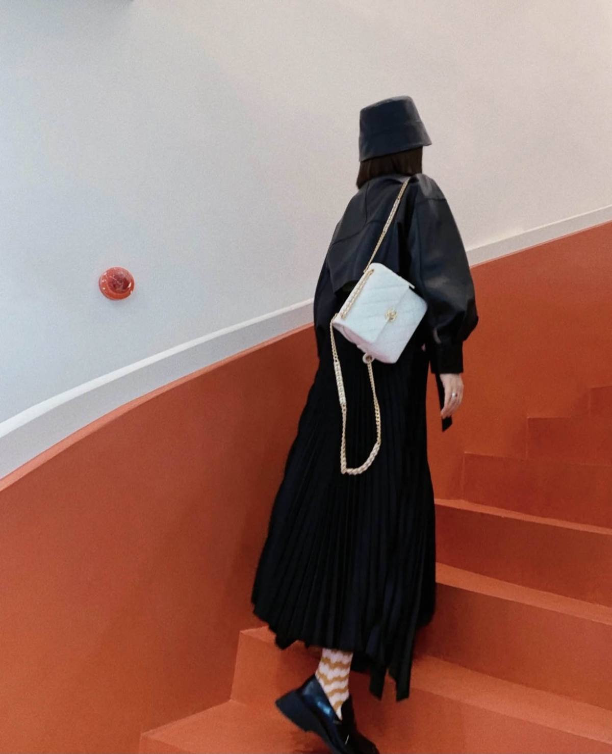 Ellebag’s 1:1 Replica of the Chanel 22P Spring/Summer Vintage Backpack: Mastering Retro Elegance with Craftsmanship(2025 Apr Updated)-Best Quality Fake Louis Vuitton Bag Online Store, Replica designer bag ru