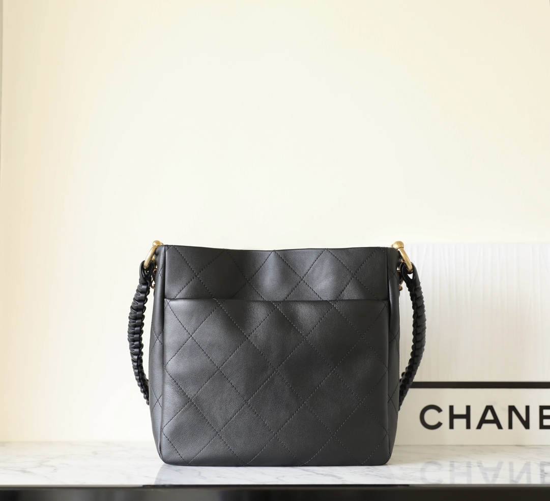 Ellebag’s 1:1 Replica of the Chanel 23A Handcrafted Hobo Bag: A Celebration of Retro Craftsmanship and Luxury(2025 May Updated)-Bästa kvalitet Fake Louis Vuitton Bag Online Store, Replica designer bag ru