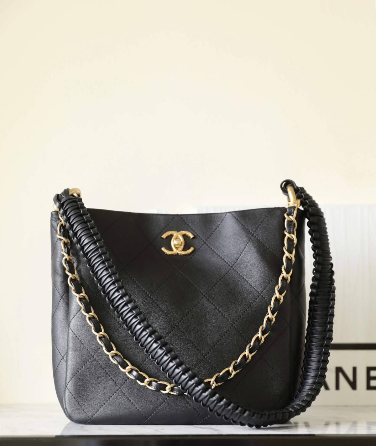 Ellebag’s 1:1 Replica of the Chanel 23A Handcrafted Hobo Bag: A Celebration of Retro Craftsmanship and Luxury(2025 May Updated)-Bästa kvalitet Fake Louis Vuitton Bag Online Store, Replica designer bag ru