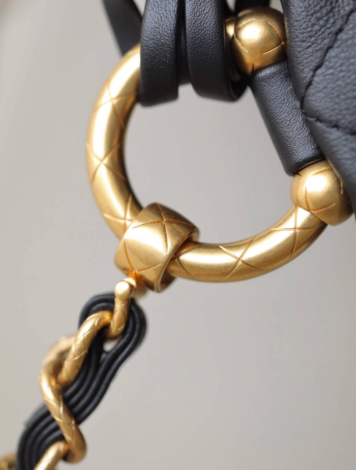 Ellebag’s 1:1 Replica of the Chanel 23A Handcrafted Hobo Bag: A Celebration of Retro Craftsmanship and Luxury(2025 May Updated)-Bästa kvalitet Fake Louis Vuitton Bag Online Store, Replica designer bag ru