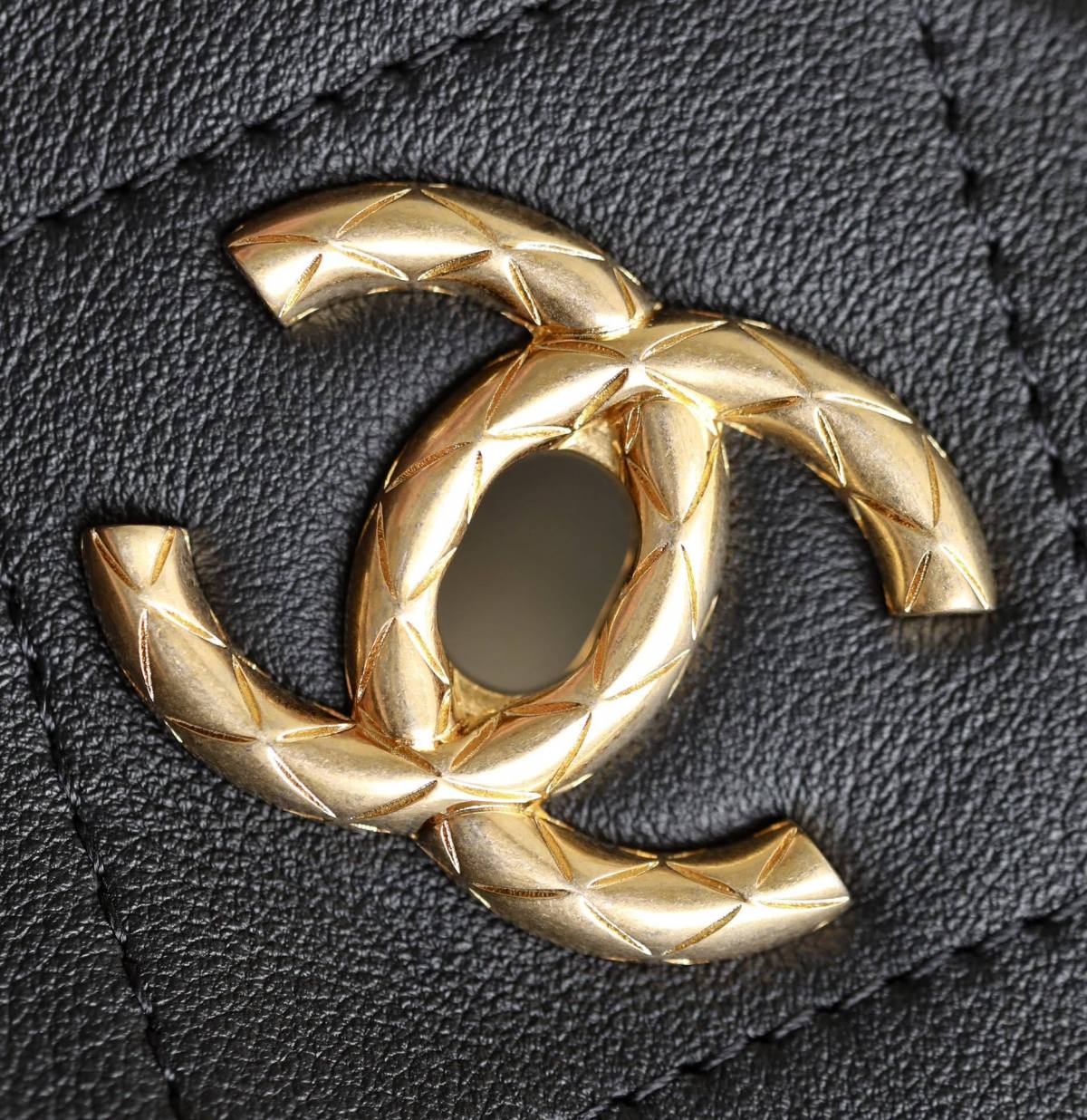Ellebag’s 1:1 Replica of the Chanel 23A Handcrafted Hobo Bag: A Celebration of Retro Craftsmanship and Luxury(2025 May Updated)-Bästa kvalitet Fake Louis Vuitton Bag Online Store, Replica designer bag ru