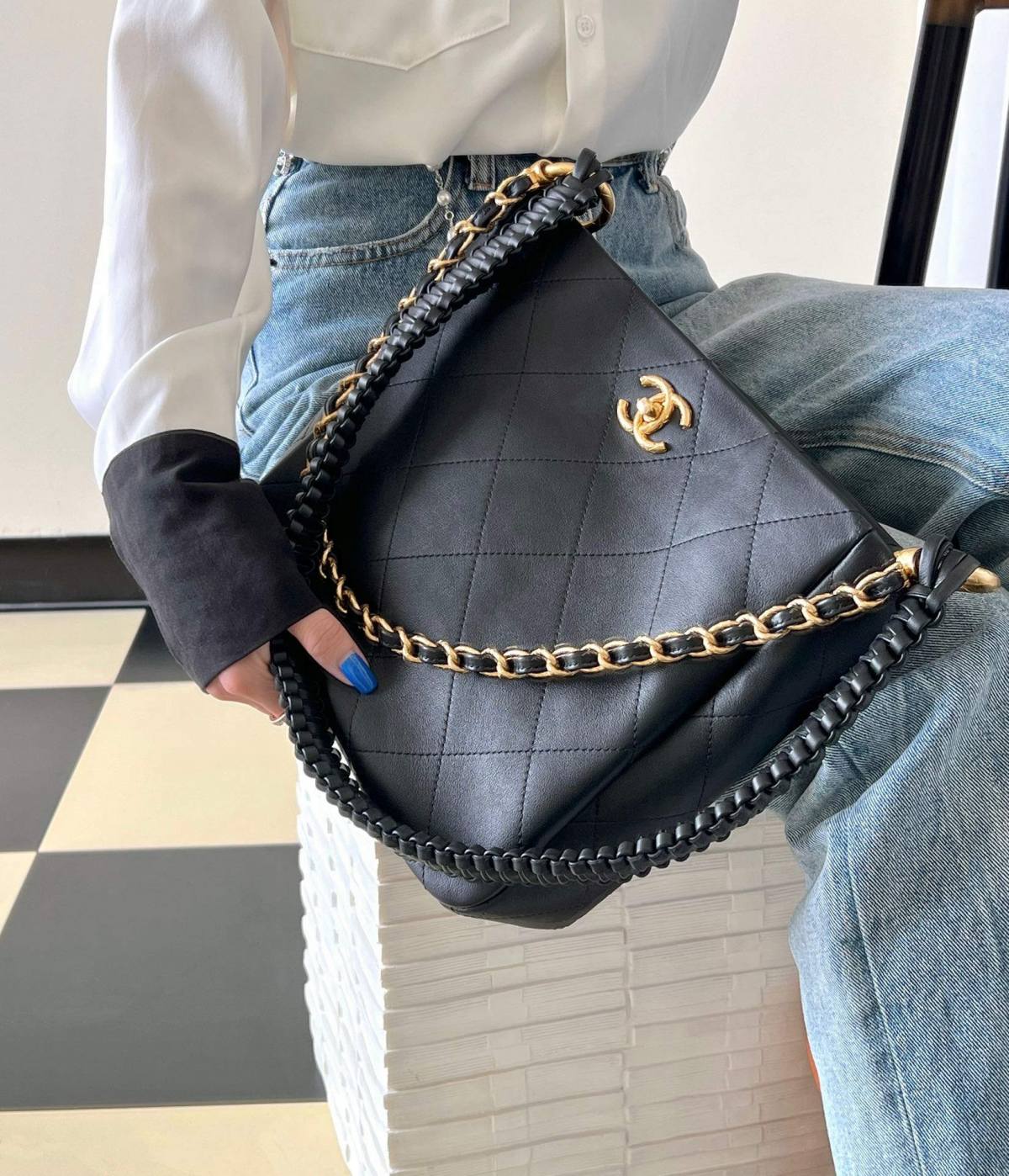 Ellebag’s 1:1 Replica of the Chanel 23A Handcrafted Hobo Bag: A Celebration of Retro Craftsmanship and Luxury(2025 May Updated)-Bästa kvalitet Fake Louis Vuitton Bag Online Store, Replica designer bag ru