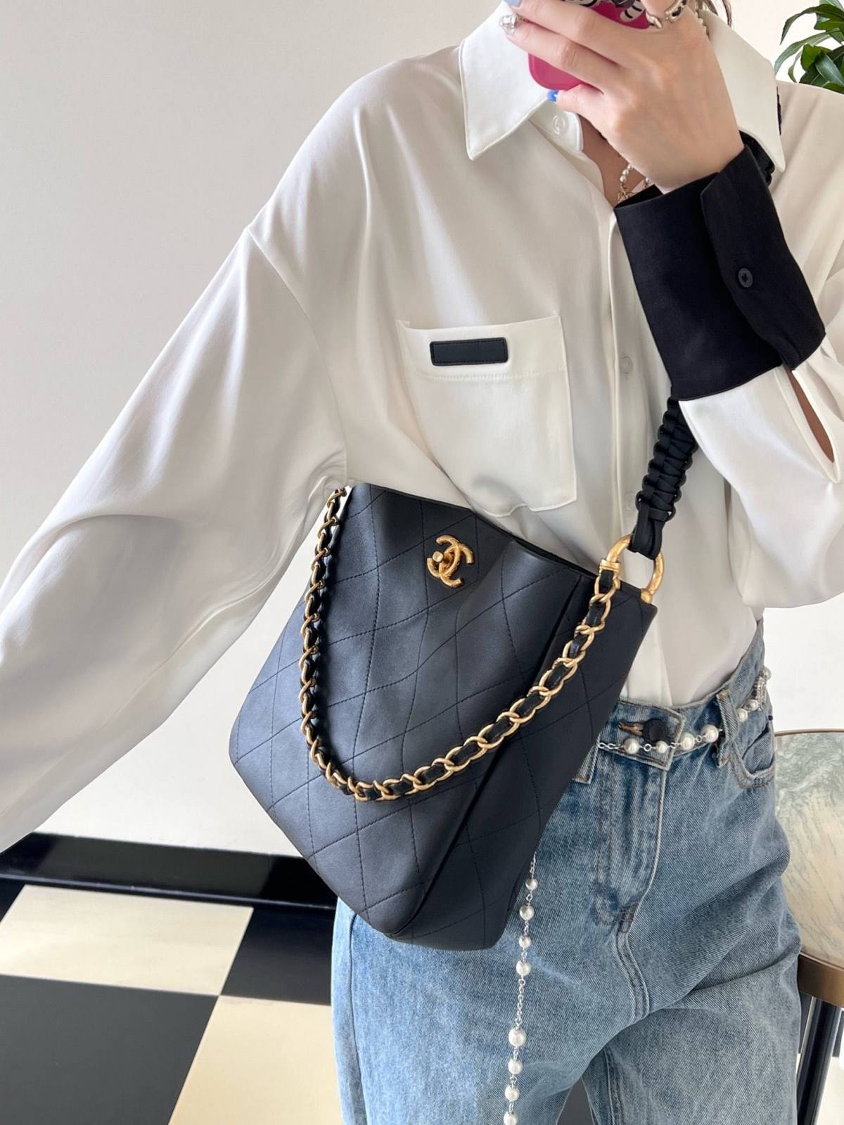 Ellebag’s 1:1 Replica of the Chanel 23A Handcrafted Hobo Bag: A Celebration of Retro Craftsmanship and Luxury(2025 May Updated)-Bästa kvalitet Fake Louis Vuitton Bag Online Store, Replica designer bag ru