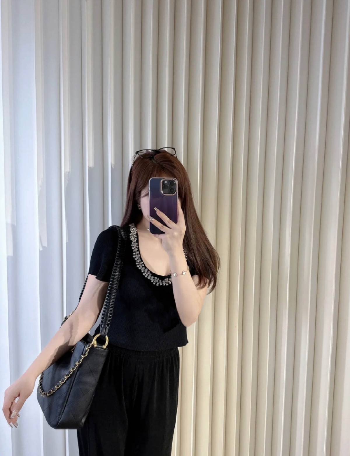 Ellebag’s 1:1 Replica of the Chanel 23A Handcrafted Hobo Bag: A Celebration of Retro Craftsmanship and Luxury(2025 May Updated)-Bästa kvalitet Fake Louis Vuitton Bag Online Store, Replica designer bag ru