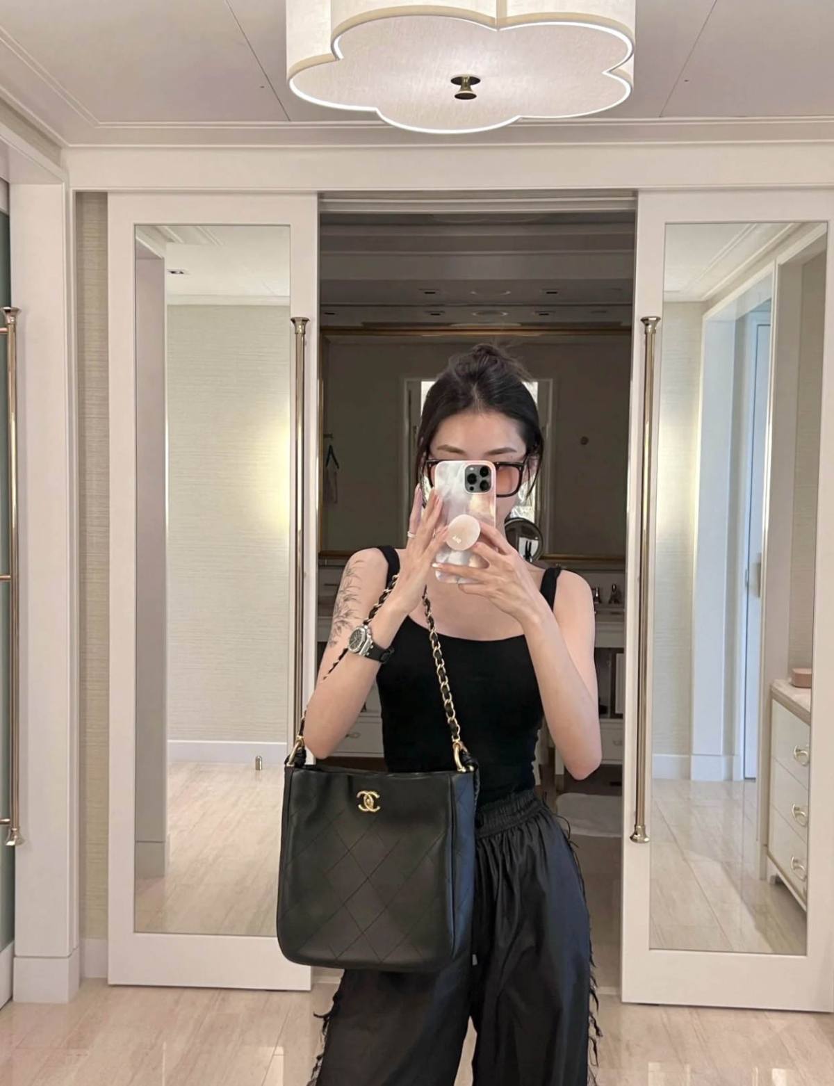 Ellebag’s 1:1 Replica of the Chanel 23A Handcrafted Hobo Bag: A Celebration of Retro Craftsmanship and Luxury(2025 May Updated)-Bästa kvalitet Fake Louis Vuitton Bag Online Store, Replica designer bag ru