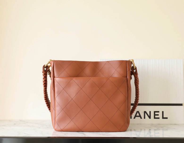 Ellebag’s 1:1 Replica of the Chanel 23A Handcrafted Hobo Bag: A Retro Masterpiece of Artisanal Craftsmanship(2025 May Updated)-Paras laatu väärennetty Louis Vuitton laukku verkkokauppa, replika suunnittelija laukku ru