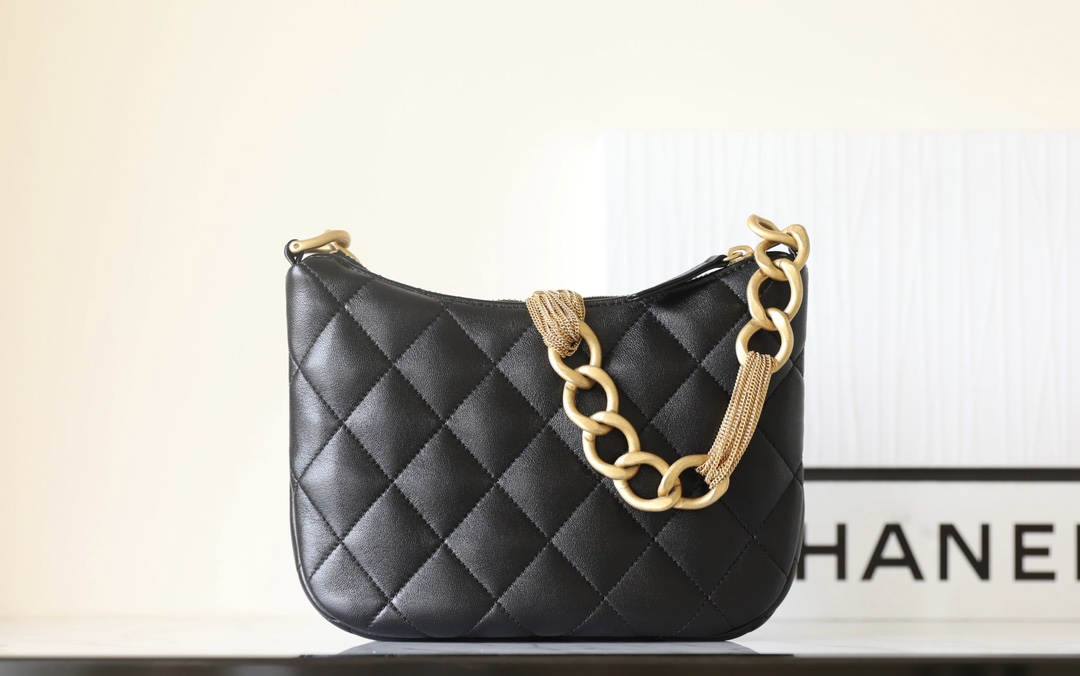 Ellebag’s 1:1 Replica of the Chanel 23A Hobo Bag: A Timeless Fusion of Retro Elegance and Modern Craftsmanship(2025 May Updated)-Paras laatu väärennetty Louis Vuitton laukku verkkokauppa, replika suunnittelija laukku ru