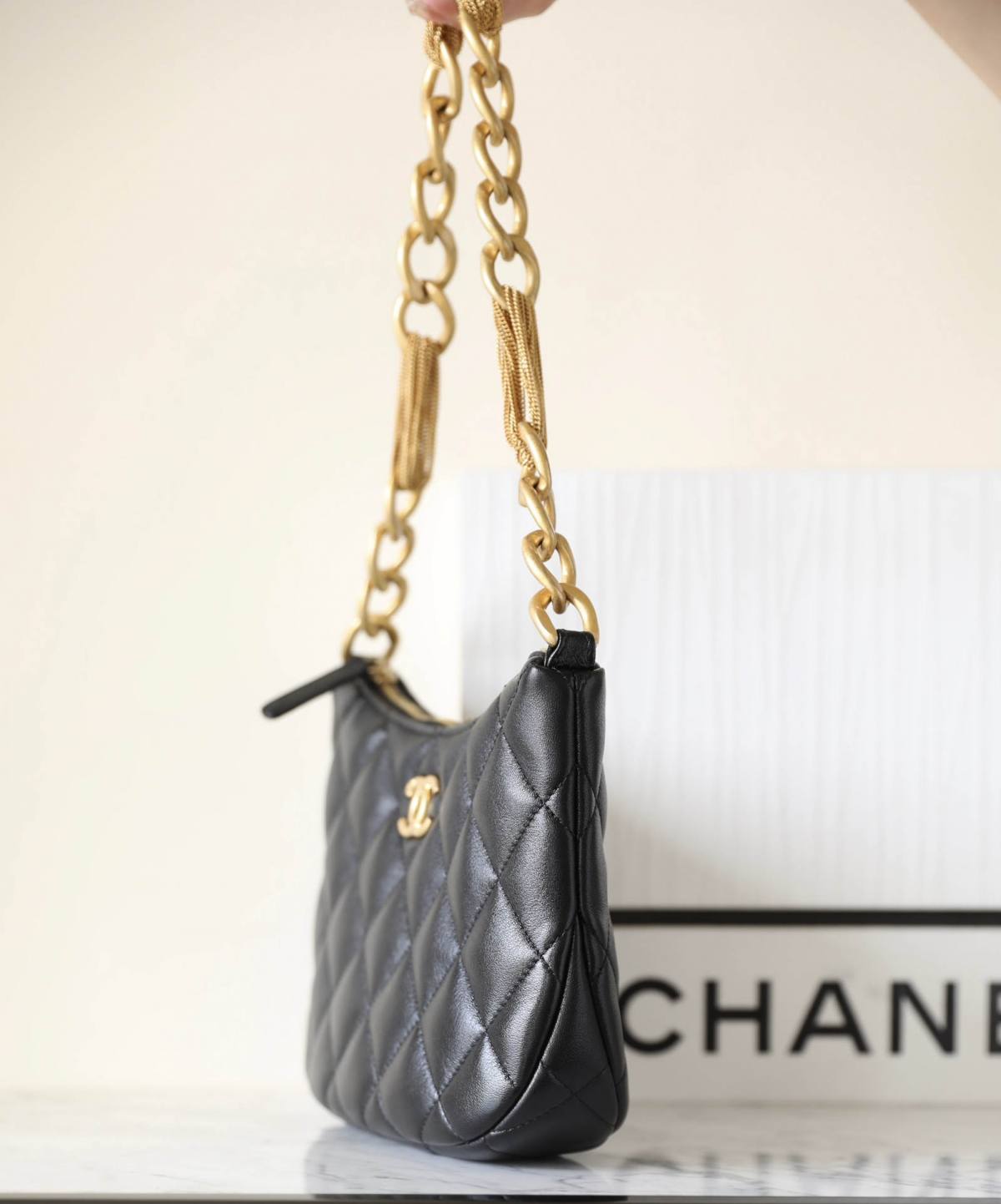 Ellebag’s 1:1 Replica of the Chanel 23A Hobo Bag: A Timeless Fusion of Retro Elegance and Modern Craftsmanship(2025 May Updated)-Paras laatu väärennetty Louis Vuitton laukku verkkokauppa, replika suunnittelija laukku ru