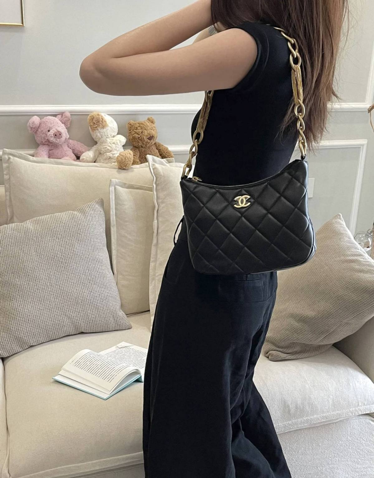 Ellebag’s 1:1 Replica of the Chanel 23A Hobo Bag: A Timeless Fusion of Retro Elegance and Modern Craftsmanship(2025 May Updated)-Paras laatu väärennetty Louis Vuitton laukku verkkokauppa, replika suunnittelija laukku ru