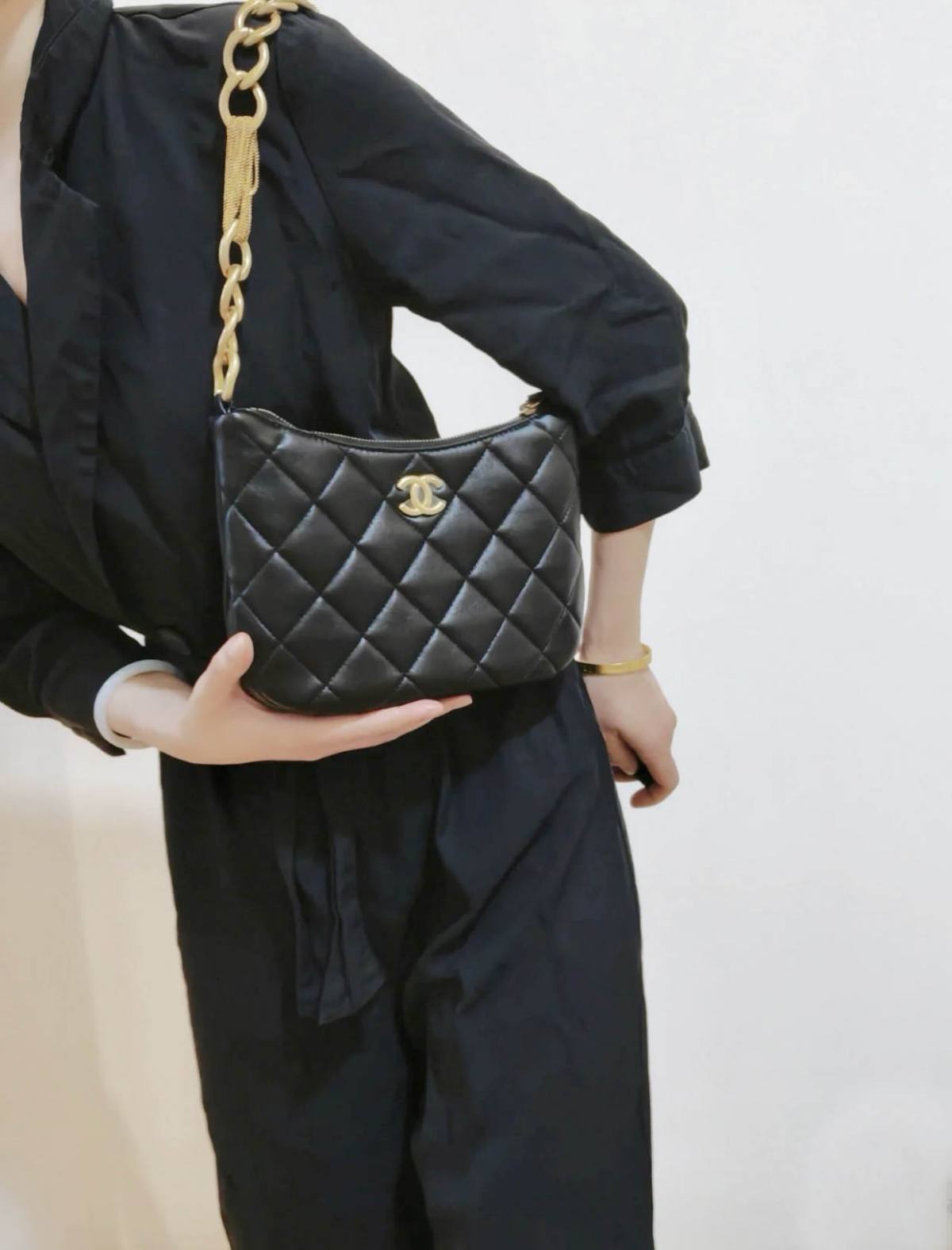 Ellebag’s 1:1 Replica of the Chanel 23A Hobo Bag: A Timeless Fusion of Retro Elegance and Modern Craftsmanship(2025 May Updated)-Paras laatu väärennetty Louis Vuitton laukku verkkokauppa, replika suunnittelija laukku ru