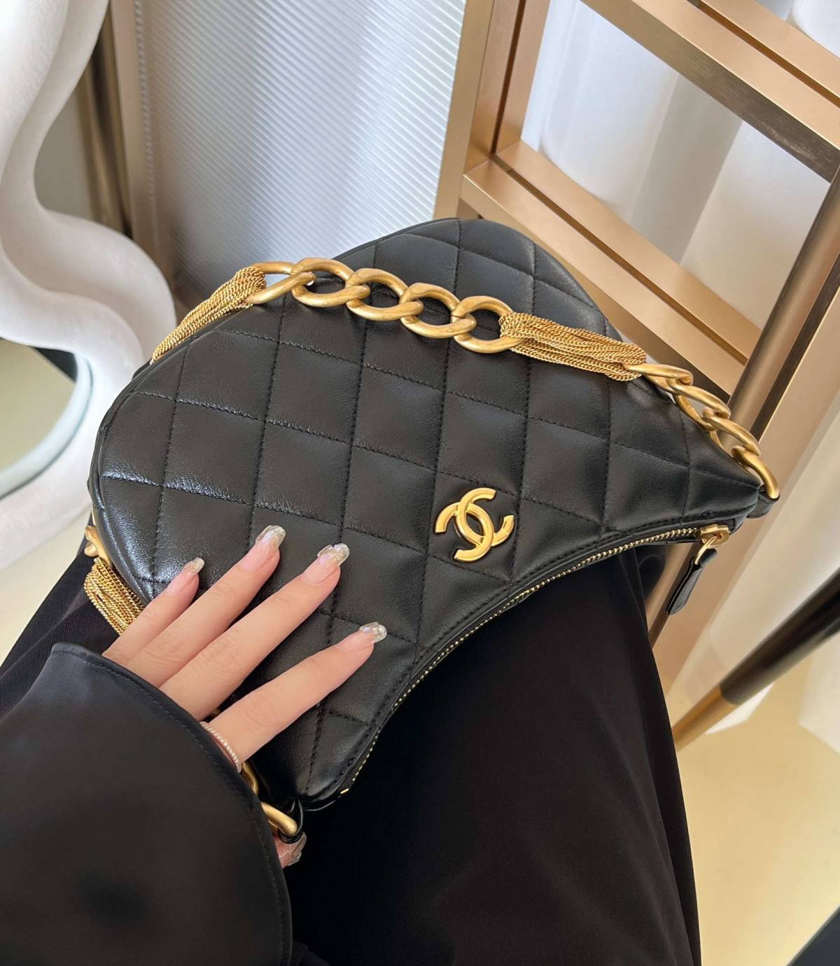Ellebag’s 1:1 Replica of the Chanel 23A Hobo Bag: A Timeless Fusion of Retro Elegance and Modern Craftsmanship(2025 May Updated)-Paras laatu väärennetty Louis Vuitton laukku verkkokauppa, replika suunnittelija laukku ru