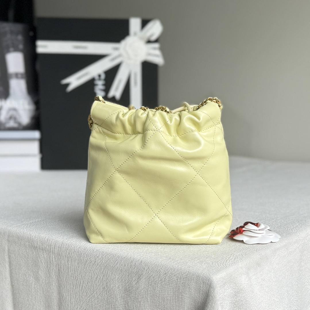 Ellebag’s 1:1 Replica of the Chanel 23S 22Mini Bag in “Chick Yellow”: A Masterpiece of Playful Elegance(2025 May Updated)-Best Quality adịgboroja Louis vuitton akpa Online Store, oyiri mmebe akpa ru