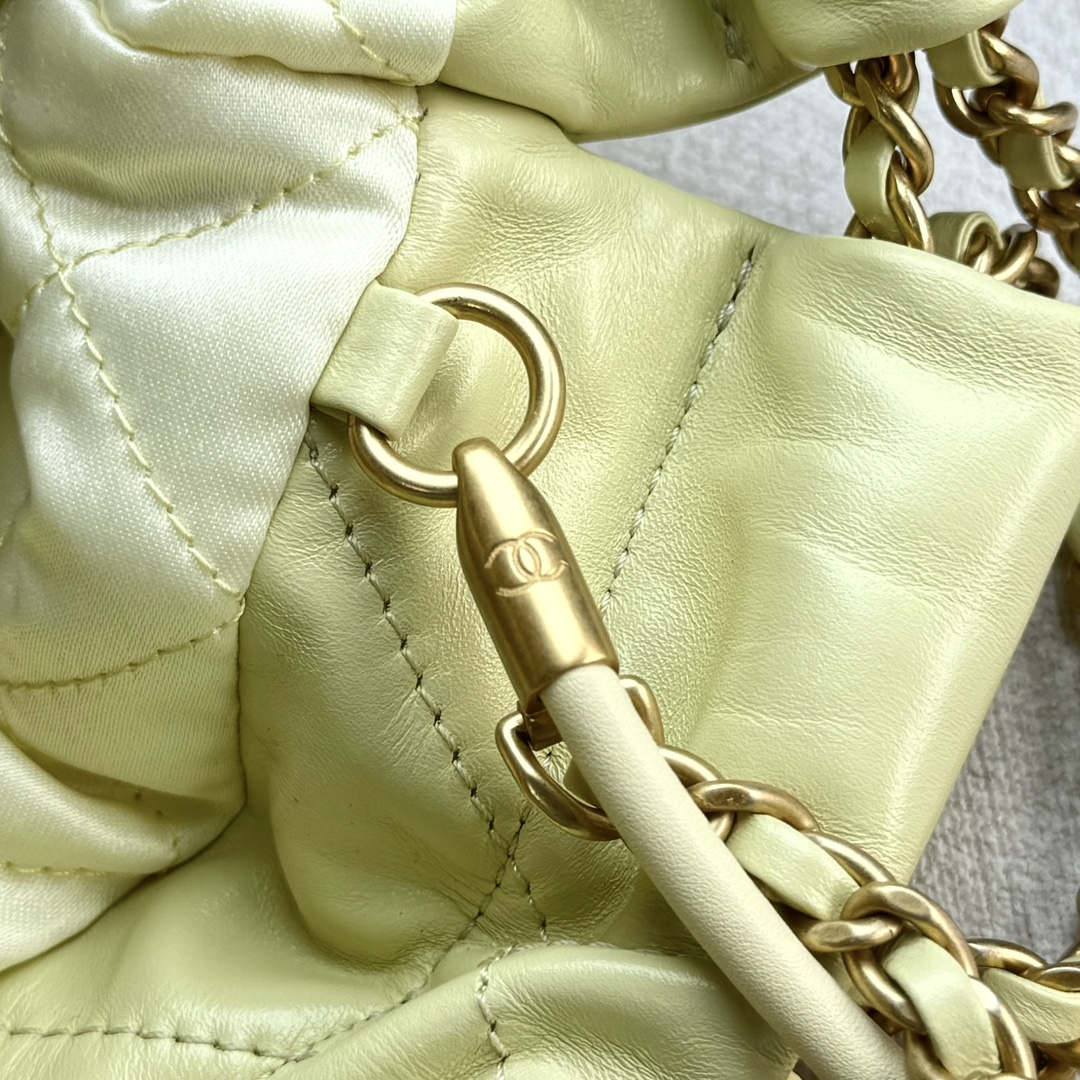 Ellebag’s 1:1 Replica of the Chanel 23S 22Mini Bag in “Chick Yellow”: A Masterpiece of Playful Elegance(2025 May Updated)-Best Quality adịgboroja Louis vuitton akpa Online Store, oyiri mmebe akpa ru