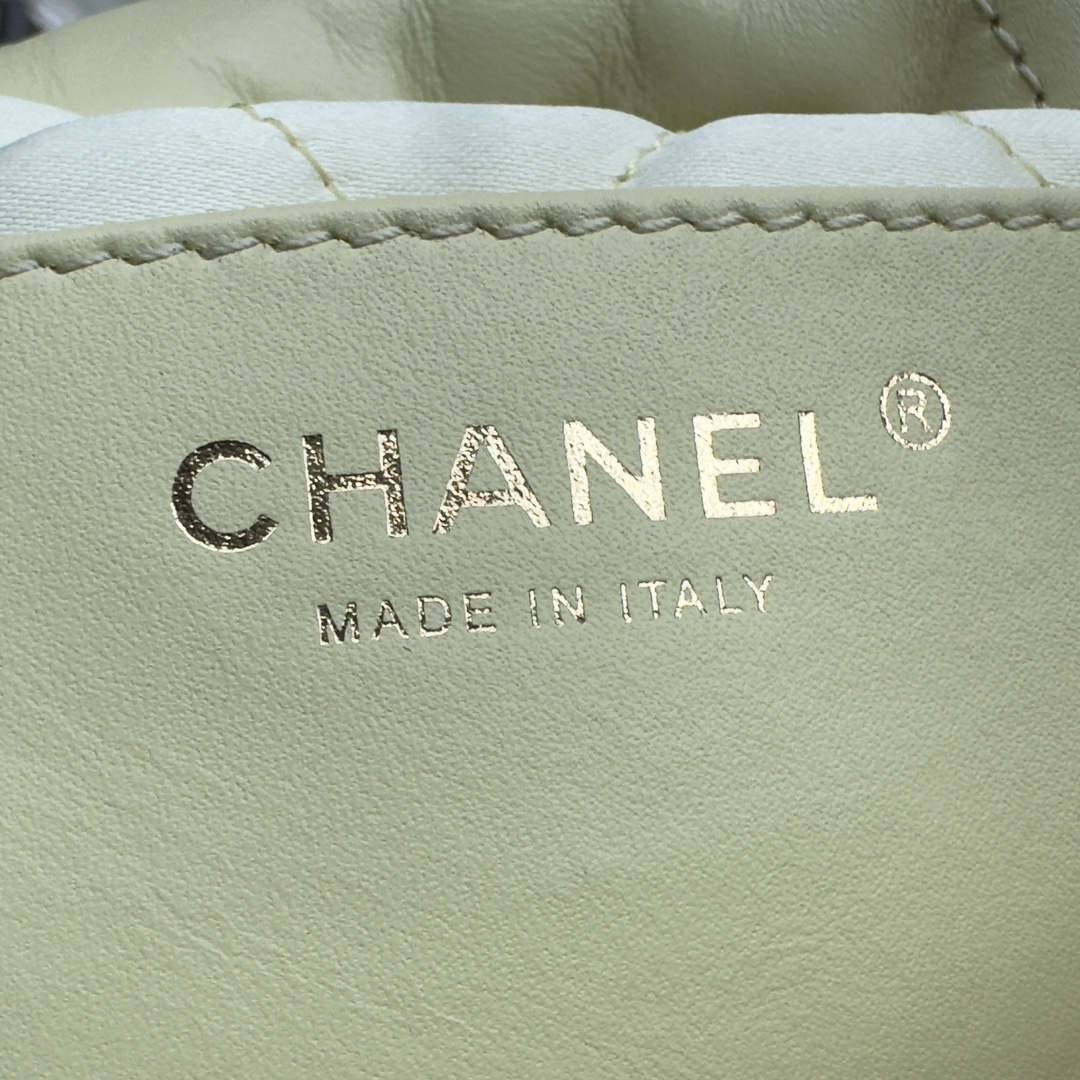 Ellebag’s 1:1 Replica of the Chanel 23S 22Mini Bag in “Chick Yellow”: A Masterpiece of Playful Elegance(2025 May Updated)-Best Quality adịgboroja Louis vuitton akpa Online Store, oyiri mmebe akpa ru