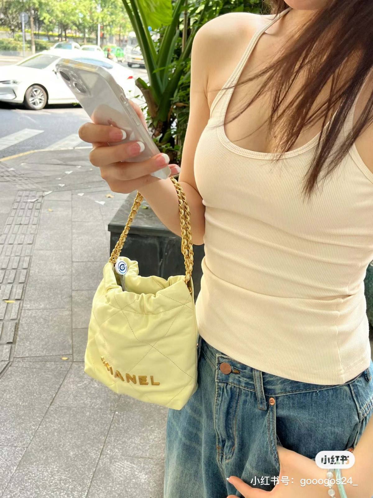 Ellebag’s 1:1 Replica of the Chanel 23S 22Mini Bag in “Chick Yellow”: A Masterpiece of Playful Elegance(2025 May Updated)-Best Quality adịgboroja Louis vuitton akpa Online Store, oyiri mmebe akpa ru