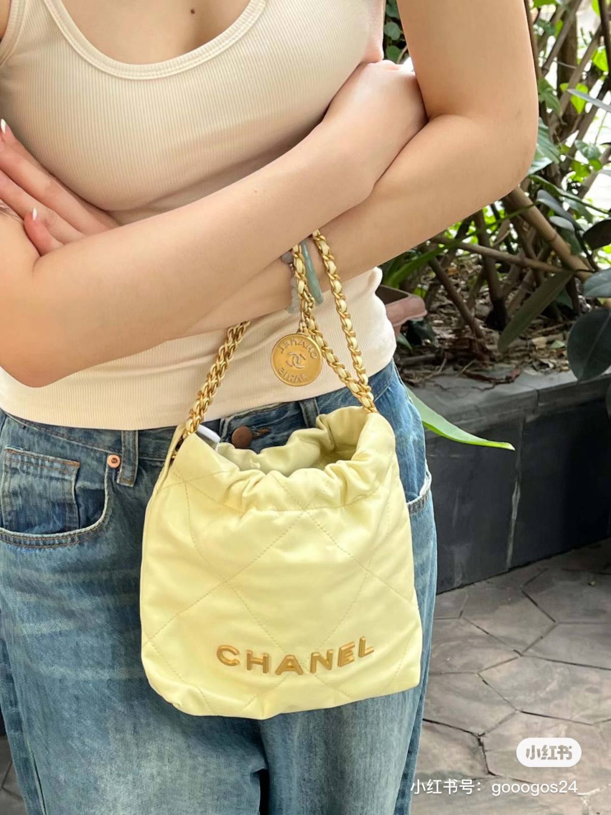 Ellebag’s 1:1 Replica of the Chanel 23S 22Mini Bag in “Chick Yellow”: A Masterpiece of Playful Elegance(2025 May Updated)-Best Quality adịgboroja Louis vuitton akpa Online Store, oyiri mmebe akpa ru