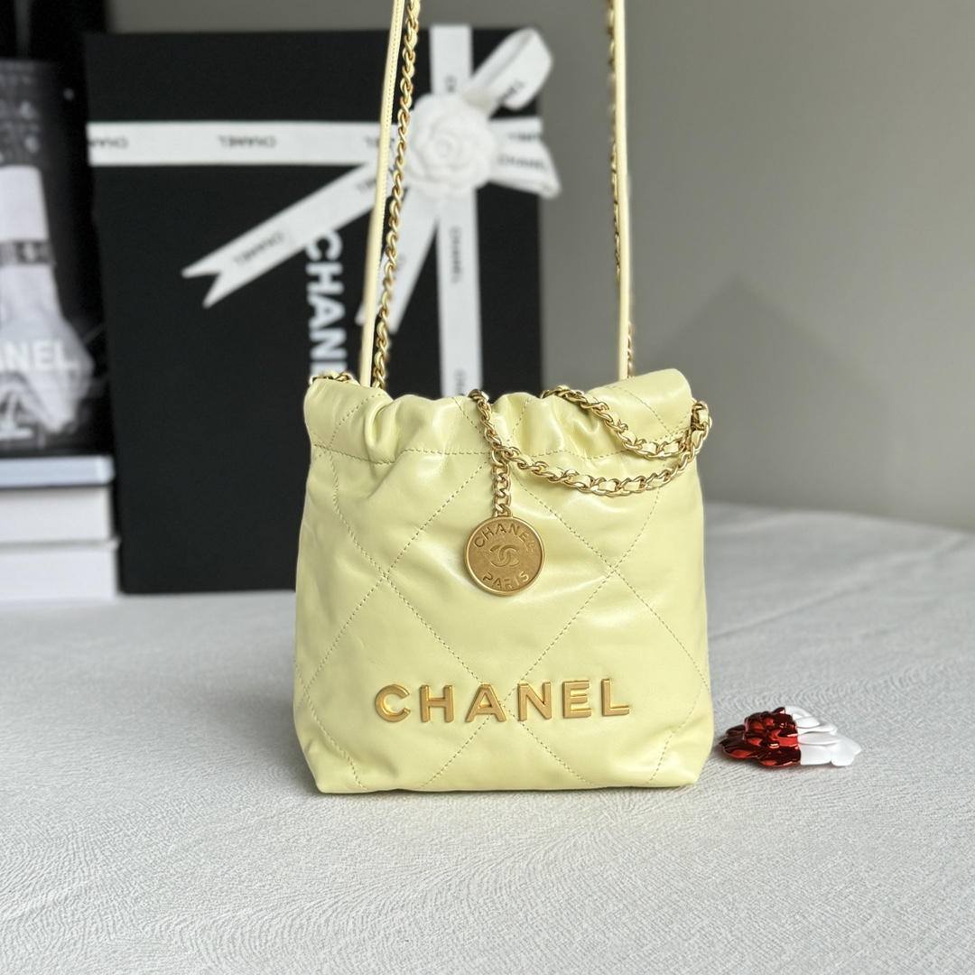 Ellebag’s 1:1 Replica of the Chanel 23S 22Mini Bag in “Chick Yellow”: A Masterpiece of Playful Elegance(2025 May Updated)-Best Quality adịgboroja Louis vuitton akpa Online Store, oyiri mmebe akpa ru